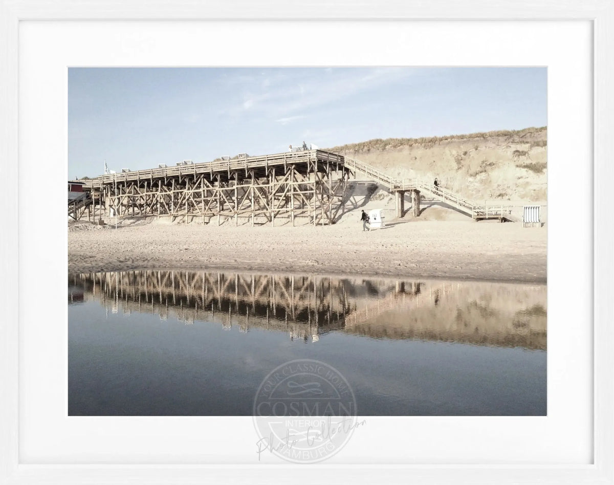 Schwarz-weiß Poster mit Rahmen von Cosman-Photocollection, Motiv vom Strand Kampen auf Sylt, 31x25 cm