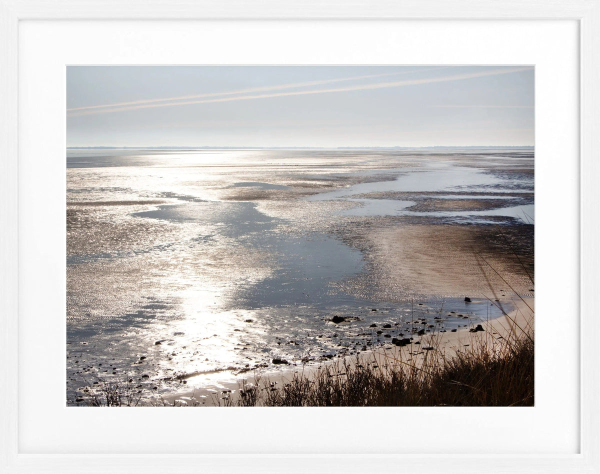 Schwarz-weiß Poster mit Rahmen von Sylt ’Wattenmeer’ von Cosman-Photocollection, 31x25 cm, Motiv der Nordsee-Insel.