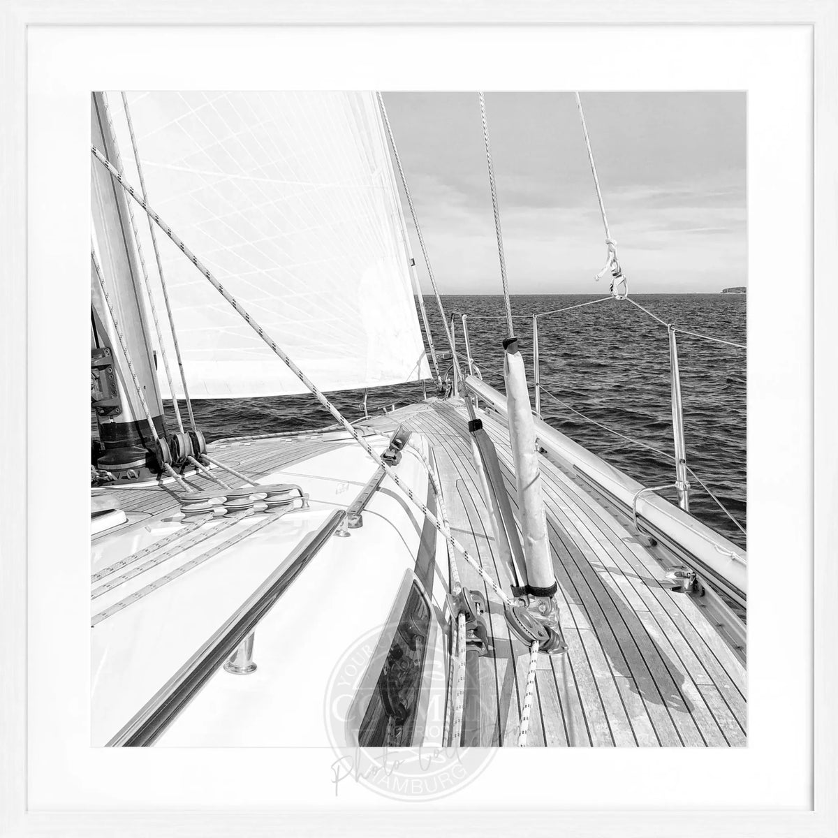 Schwarz-weiß Poster mit Rahmen von Cosman-Photocollection, Segelboot-Motiv, quadratisch 55x55cm, stilvolle Wanddekoration