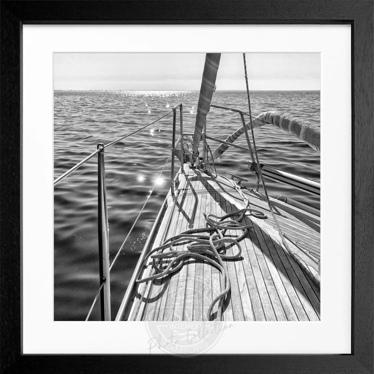 Schwarz-weiß Poster mit Rahmen, Segelboot-Motiv, von Cosman-Photocollection, 55x55cm, quadratisch, elegante Wanddekoration