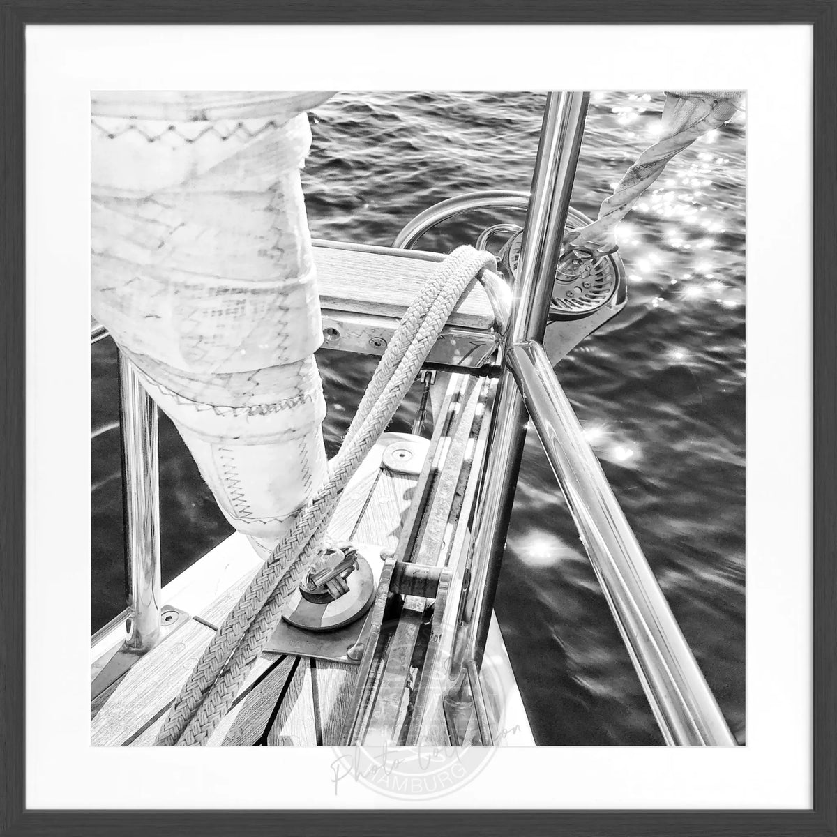 Schwarz-weiß Poster mit Rahmen, Segelboot-Motiv, von Cosman-Photocollection, quadratisch 55x55cm, dekoratives Wandbild