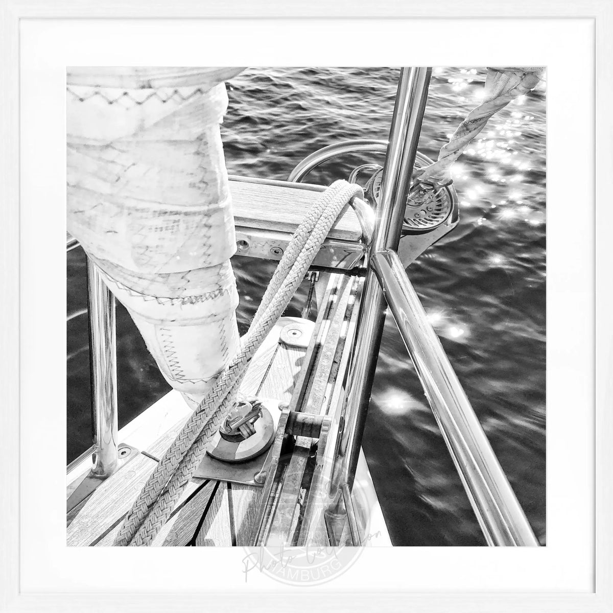 Schwarz-weiß Poster mit Rahmen, Segelboot Motiv, von Cosman-Photocollection, 55x55 cm, quadratisch, modernes Wandbild