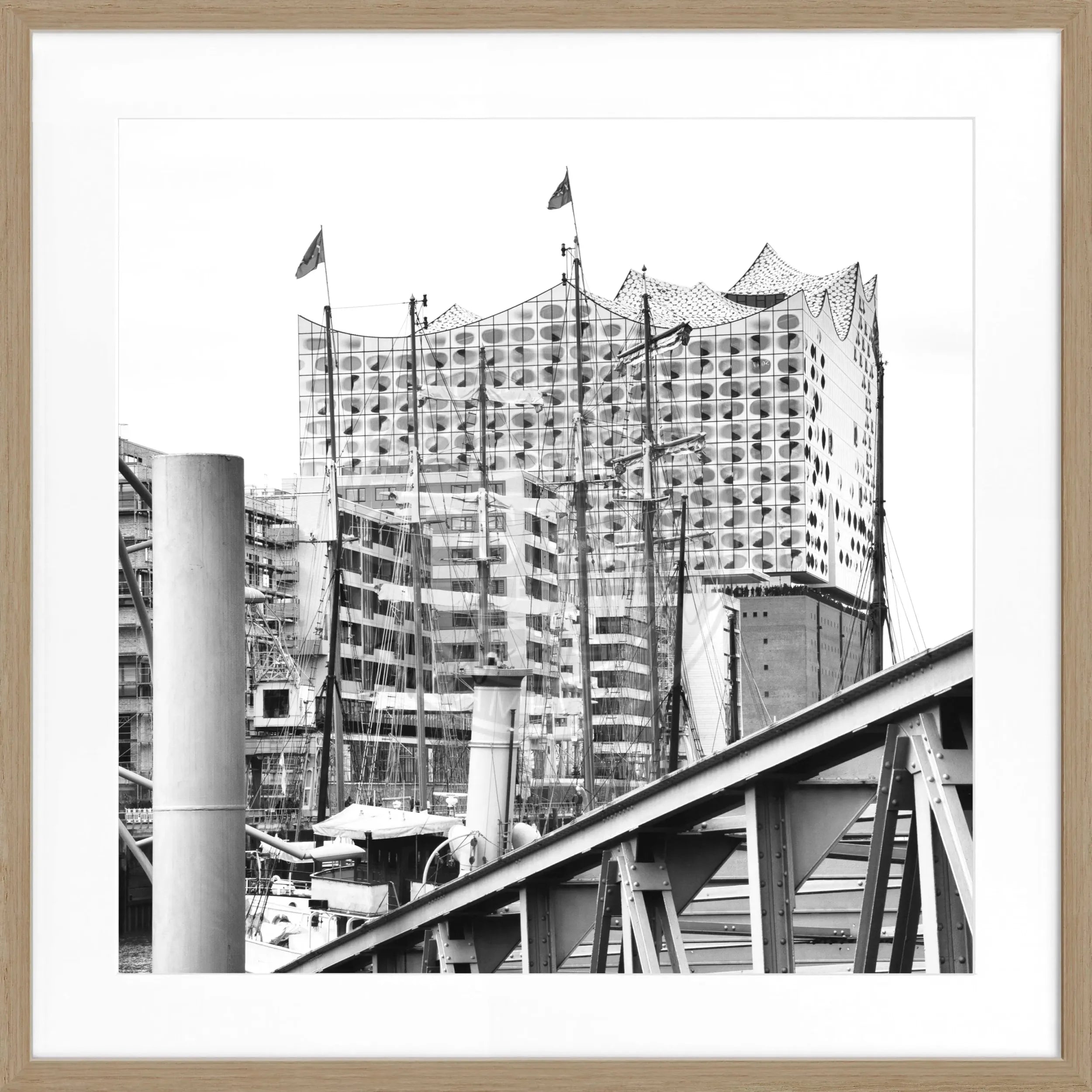 Schwarzes Poster mit Rahmen, Hamburg ’Elphi’ Motiv, von Cosman-Photocollection, quadratisch 55x55cm, Wanddekoration