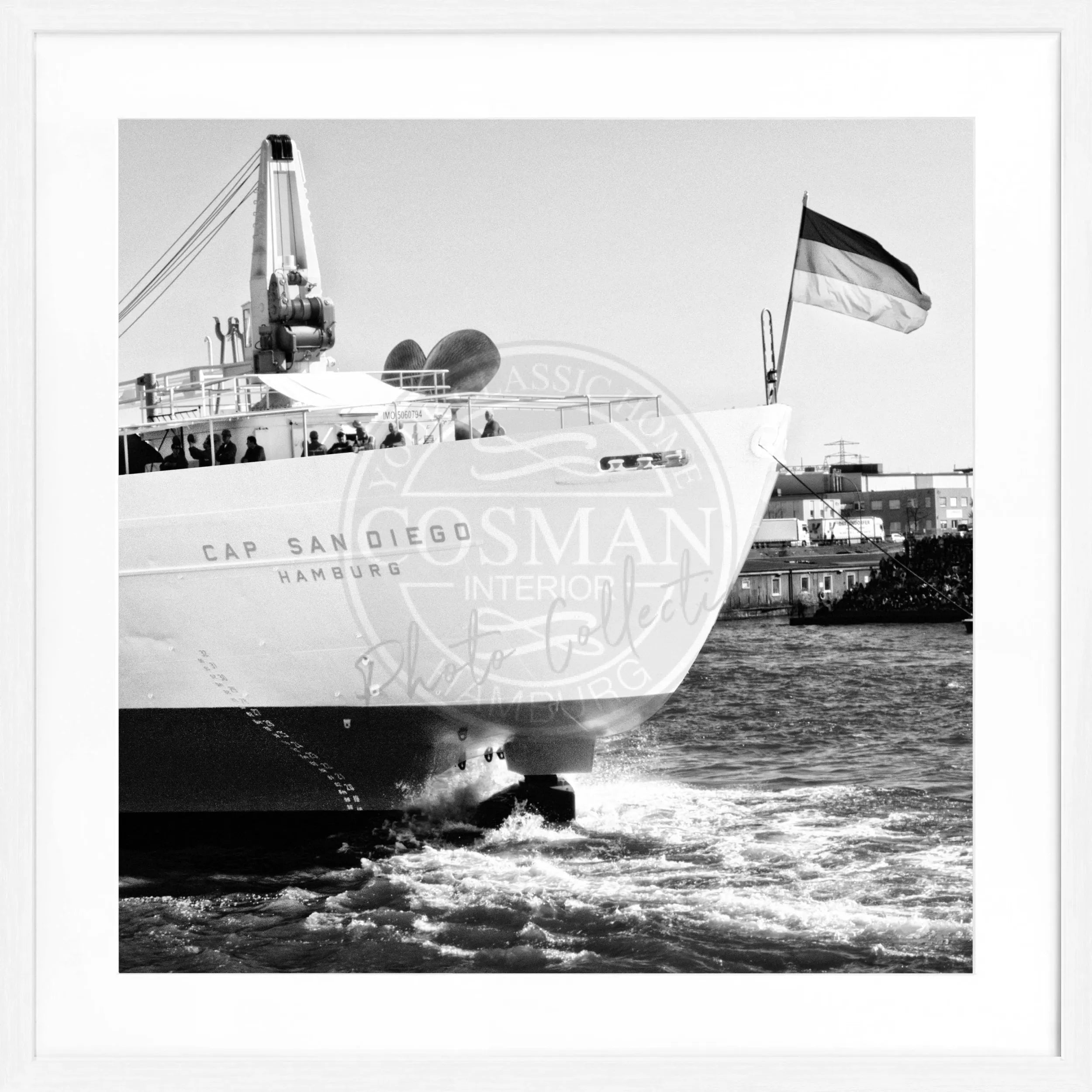 Poster mit Rahmen Hamburg Hafen ’Cap San Diego’ HH10 by Cosman-Photocollection