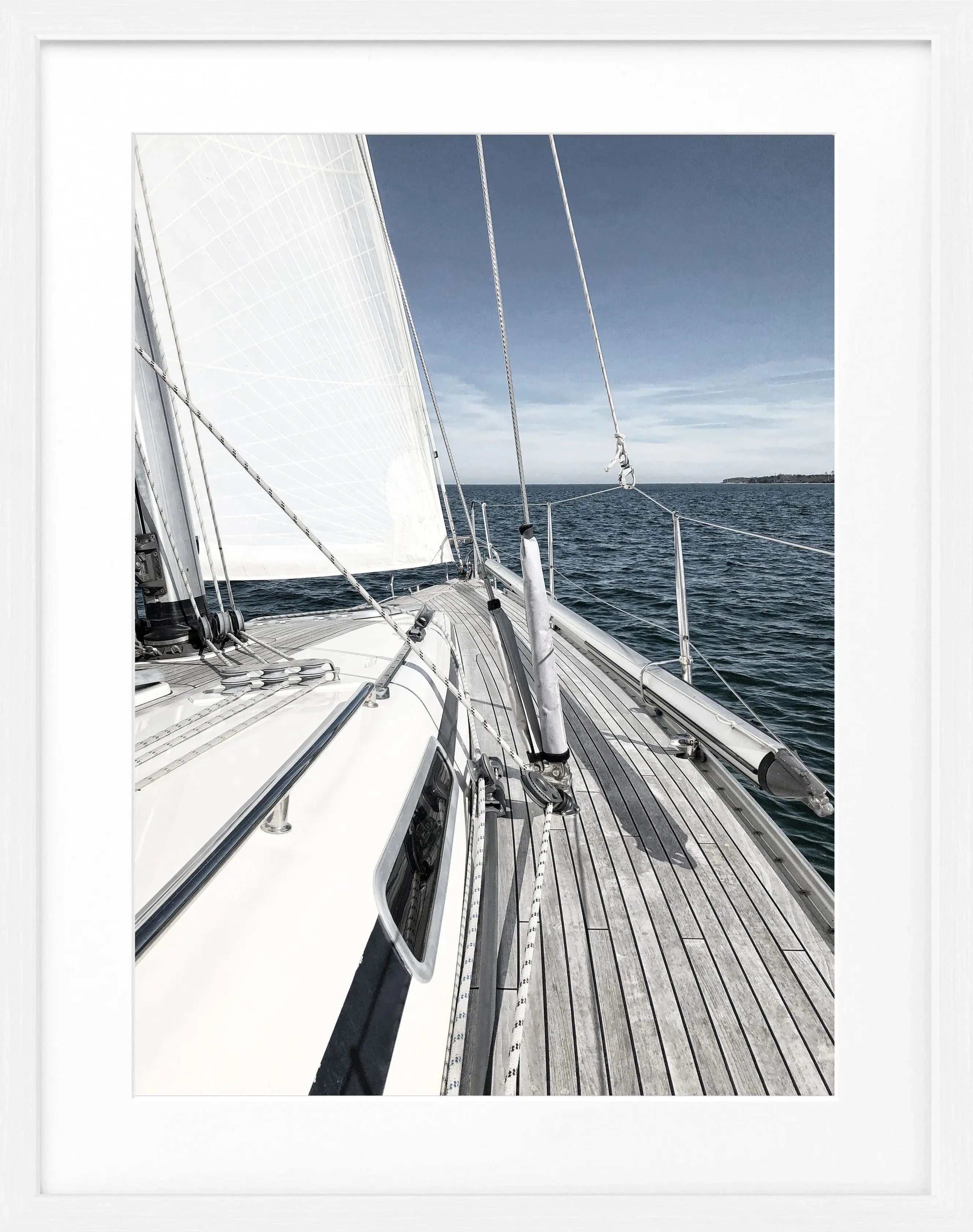 Schwarz-Weiß Segelboot Poster mit Rahmen, stilvolle Wanddekoration für Segel-Fans, von Cosman-Photocollection, 25x31 cm