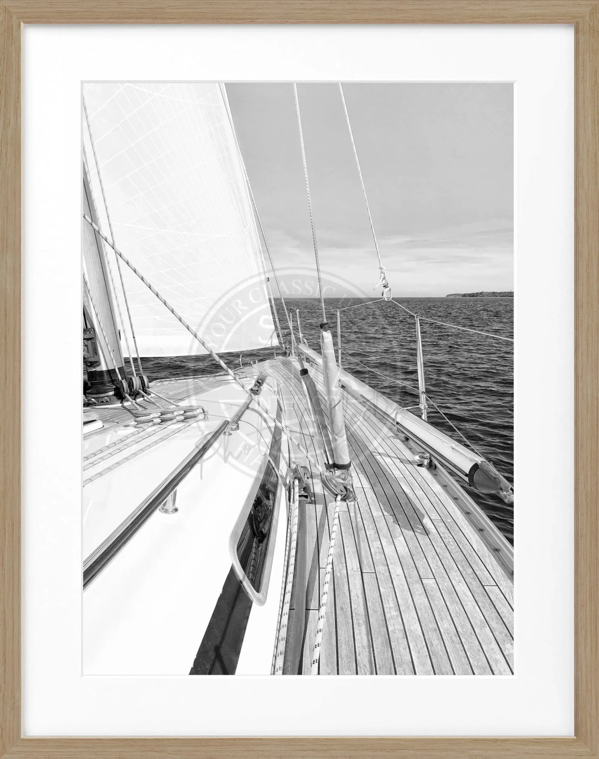 Schwarz-Weiß Segelboot Poster mit Rahmen, 25x31 cm, stilvolle Wanddekoration für Segel-Fans, von Cosman-Photocollection