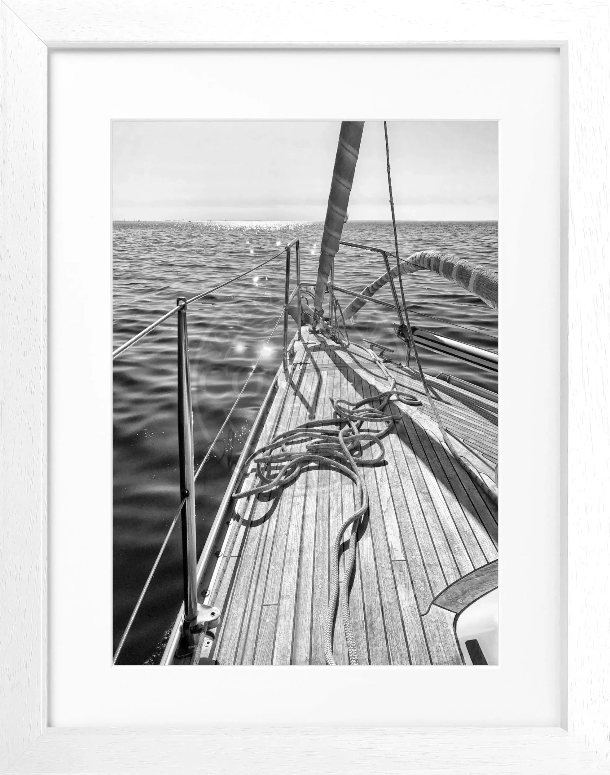 Schwarz-Weiß Segelboot Poster mit Rahmen, maritime Wanddekoration, Cosman-Photocollection, stilvoll und maritime Atmosphäre