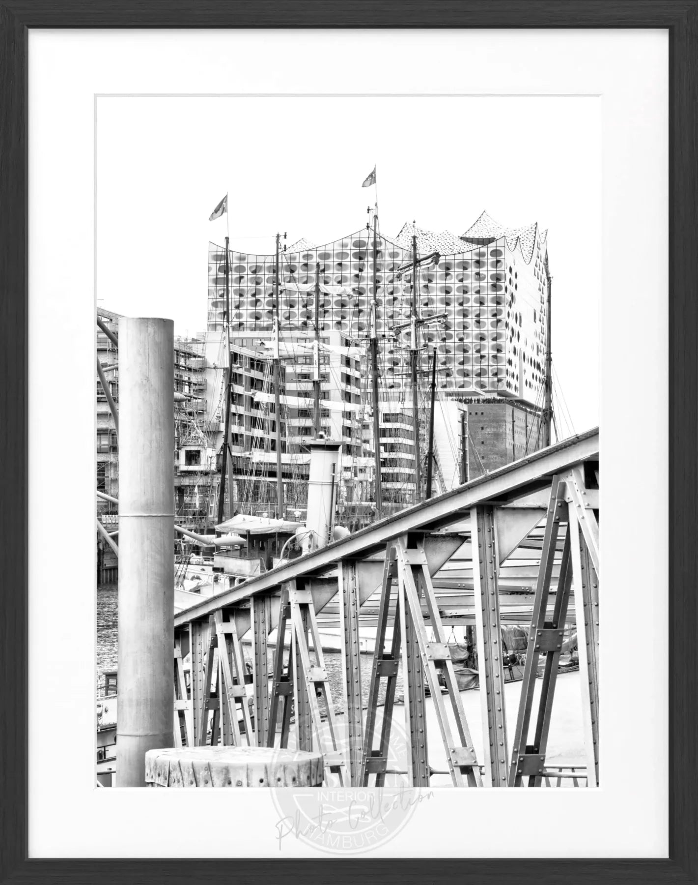 Schwarzweiß-Poster Hamburg Elphi 2 mit Rahmen, stilvolle Wanddekoration, von Cosman-Photocollection, Maße 25x31 cm