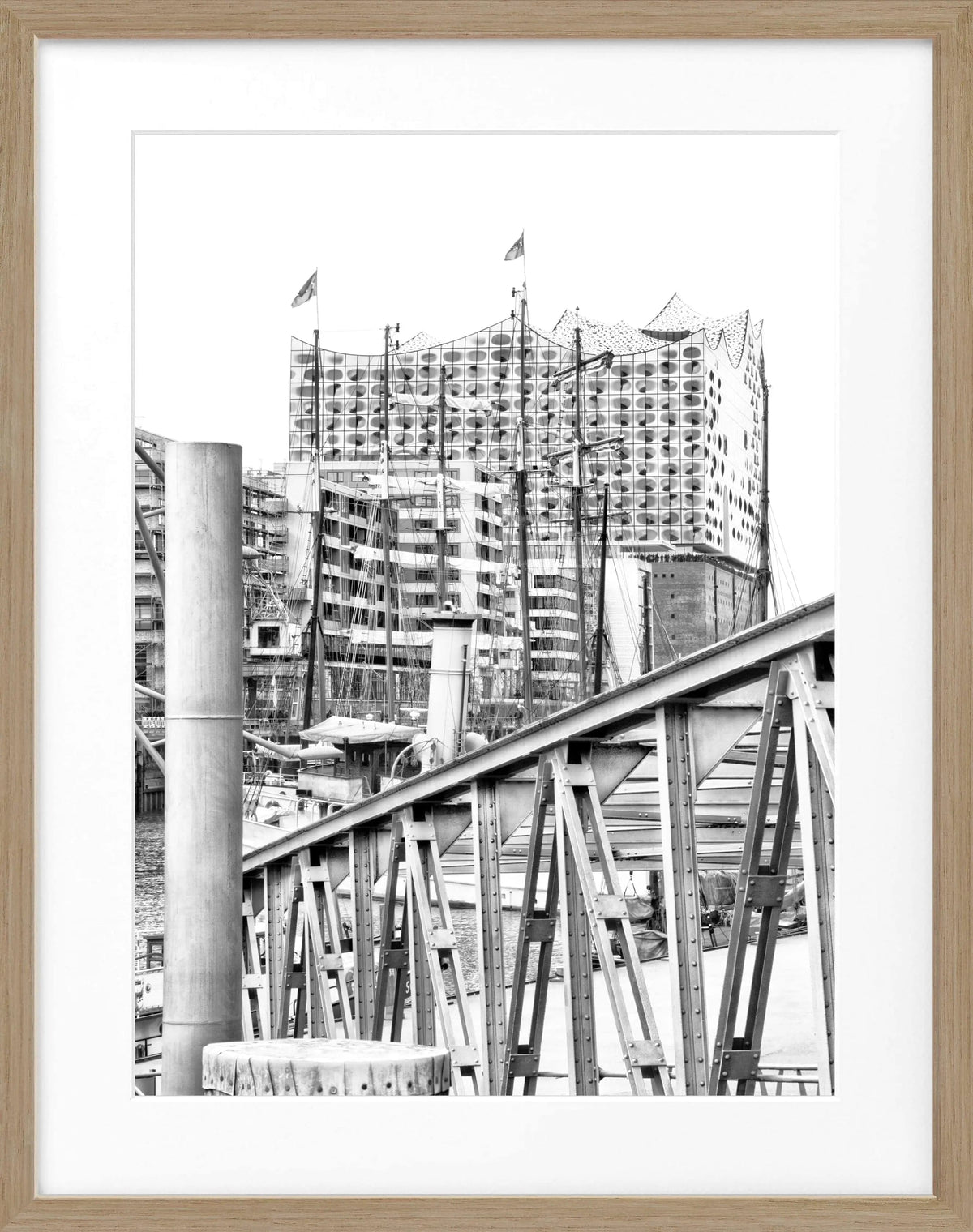 Hochwertiges Poster Hamburg Elphi 2 von Cosman-Photocollection, stilvolle Wanddekoration mit Rahmen, 25x31 cm, schwarz.