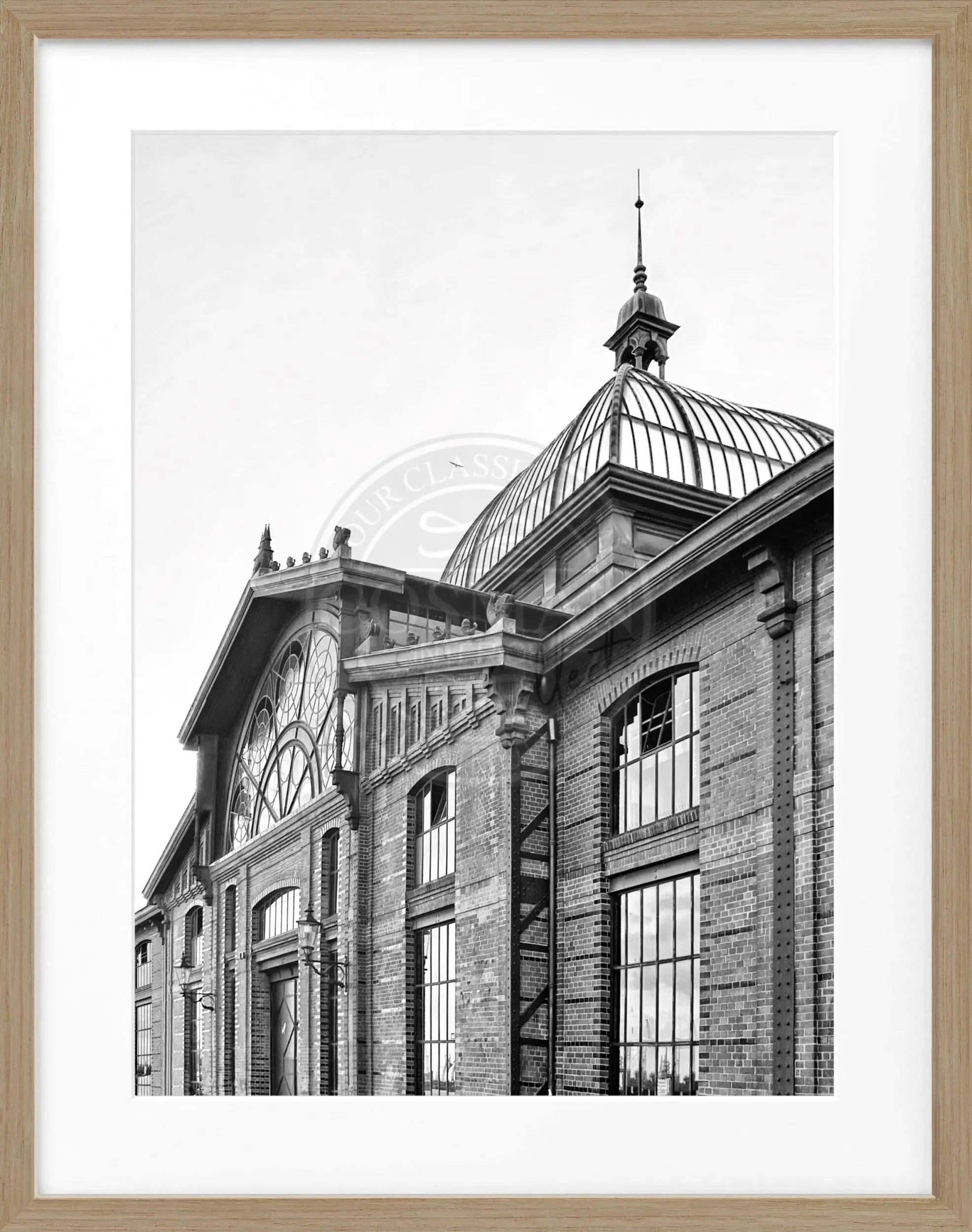 Schwarz gerahgter Poster vom Hamburger Hafen Fischmarkt von Cosman-Photocollection, 25x31 cm, maritime Stadtansicht.