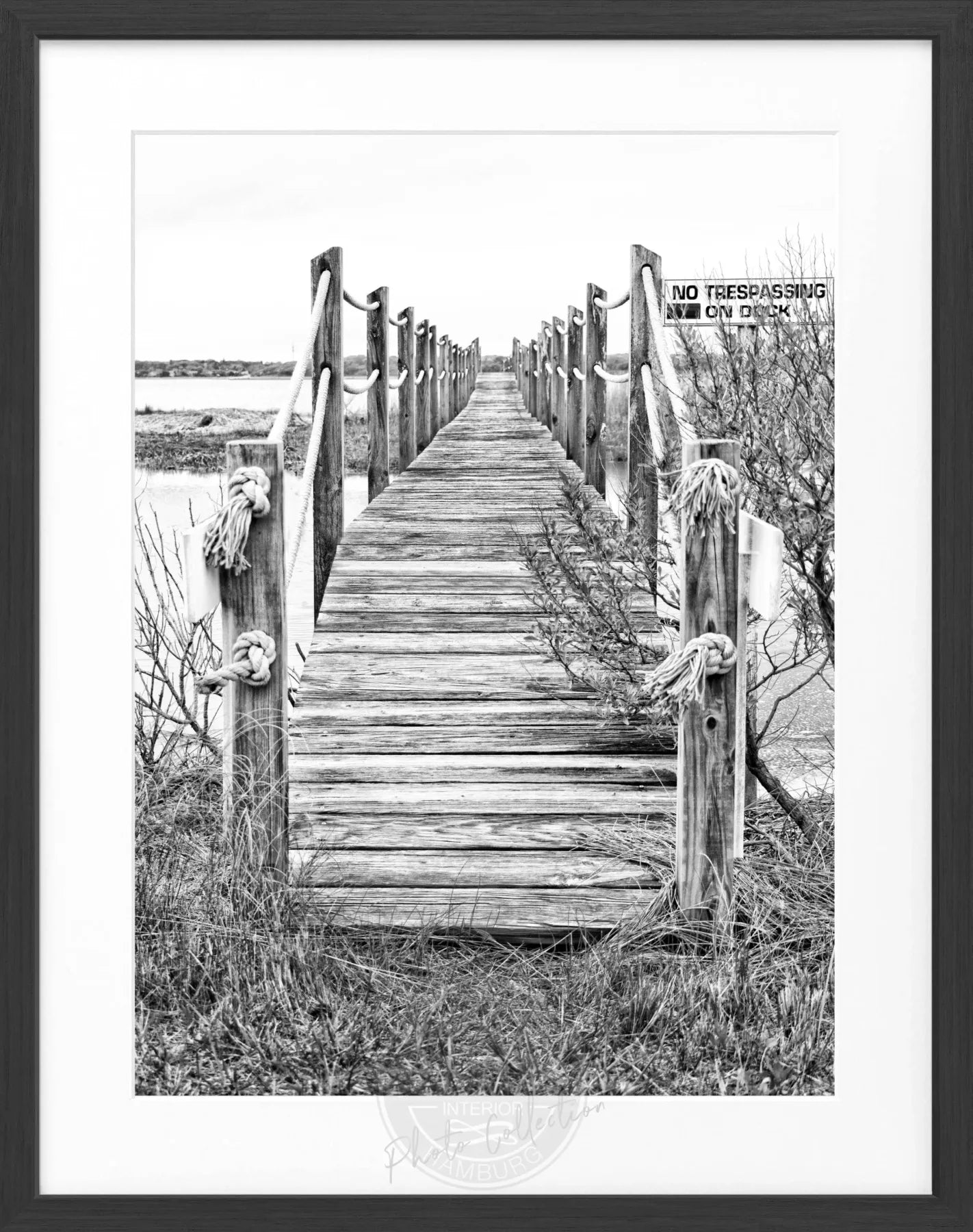 Hampton Long Island Poster mit schwarzem Rahmen, 25x31 cm, von Cosman-Photocollection, mit Steg-Motiv, Wanddekoration