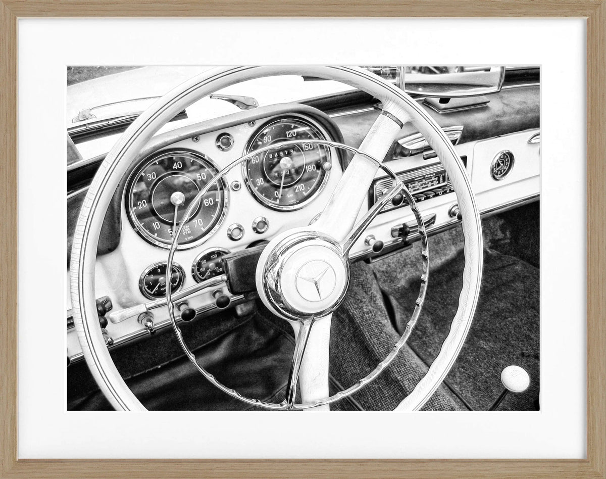 Schwarz-weißes Mercedes Poster mit Rahmen, 31x25cm, von Cosman-Photocollection, detailreiche Autokunst für Mercedes Fans