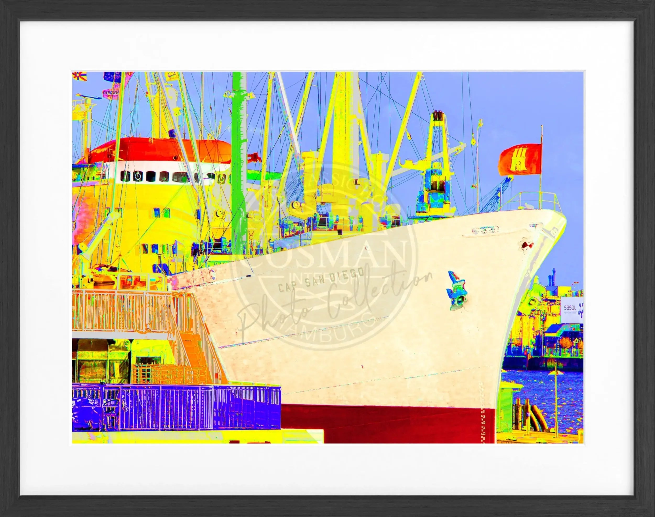 Hochwertiges Poster mit Rahmen der Cosman-Photocollection, Hamburg Hafen mit Cap San Diego, farbige Edition, 31x25 cm