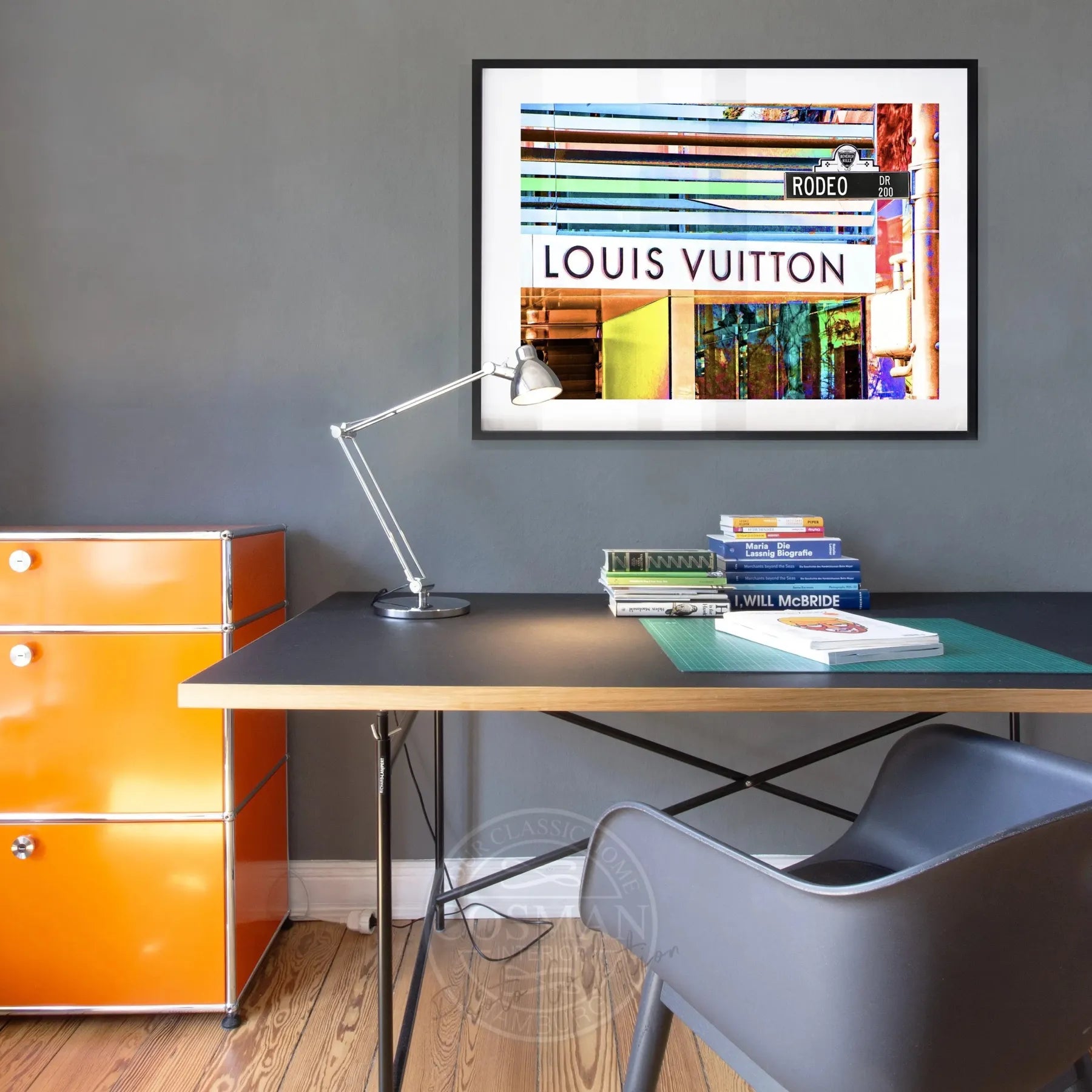 Poster mit Rahmen, Kalifornien Beverly Hills, Louis Vuitton, in der Color Edition, von Cosman-Photocollection, 31x25 cm