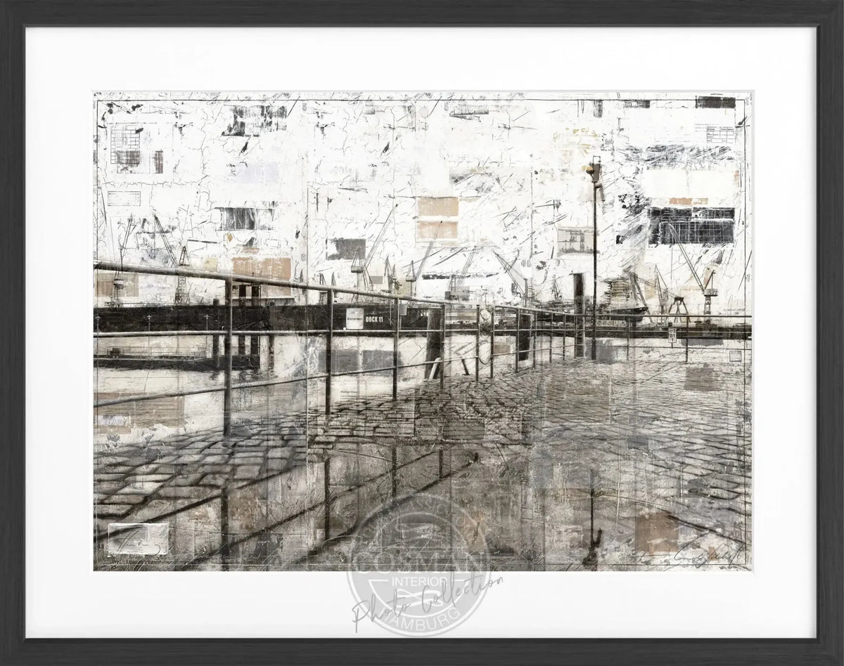 Schwarz-weiß Poster mit Rahmen von Hafen Hamburg, von Cosman-Photocollection, 31x25cm, maritime Stadtansicht.
