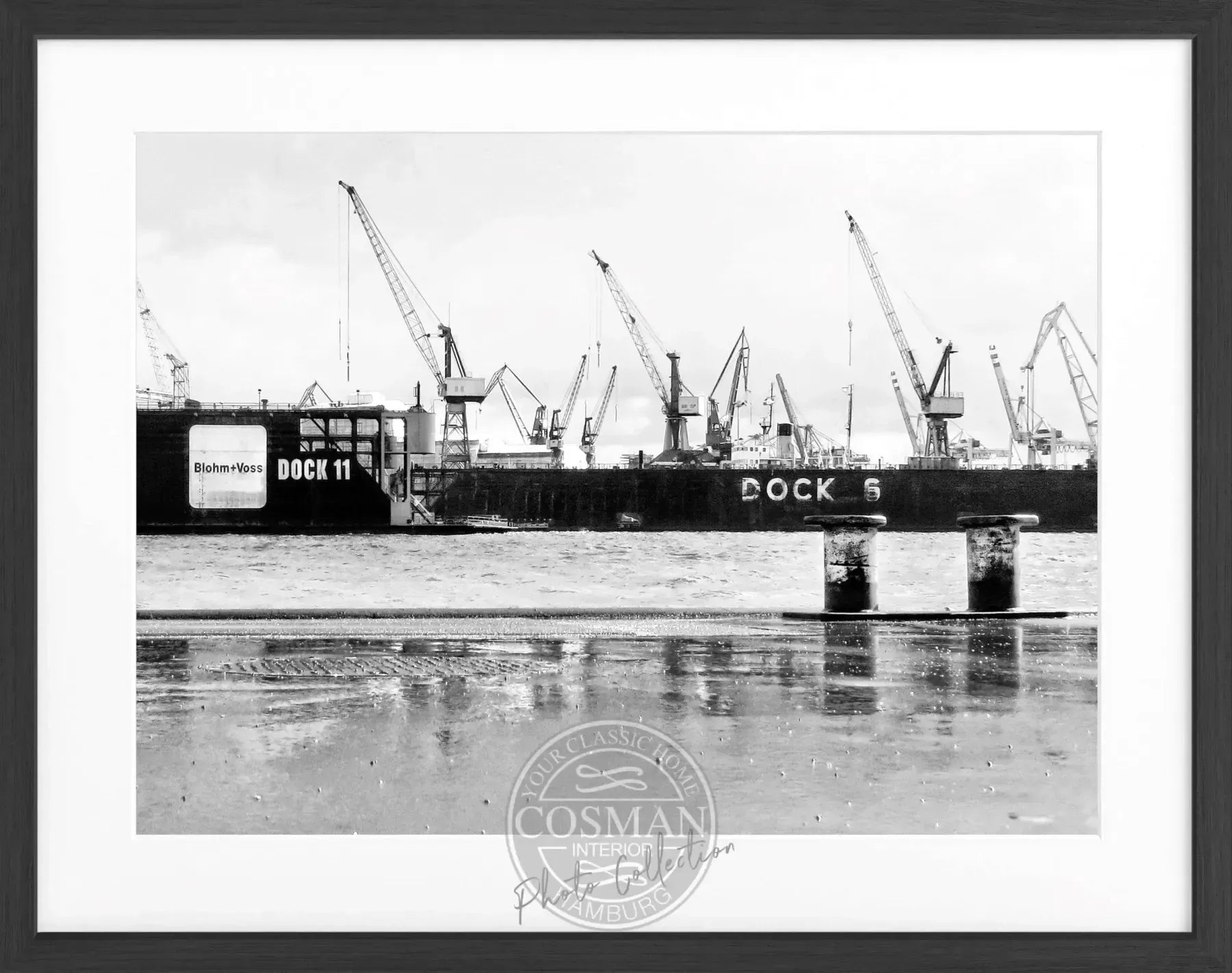 Schwarzes Poster mit Rahmen, Hamburg Hafen Dock, von Cosman-Photocollection, 31x25cm, maritime Stadtansicht