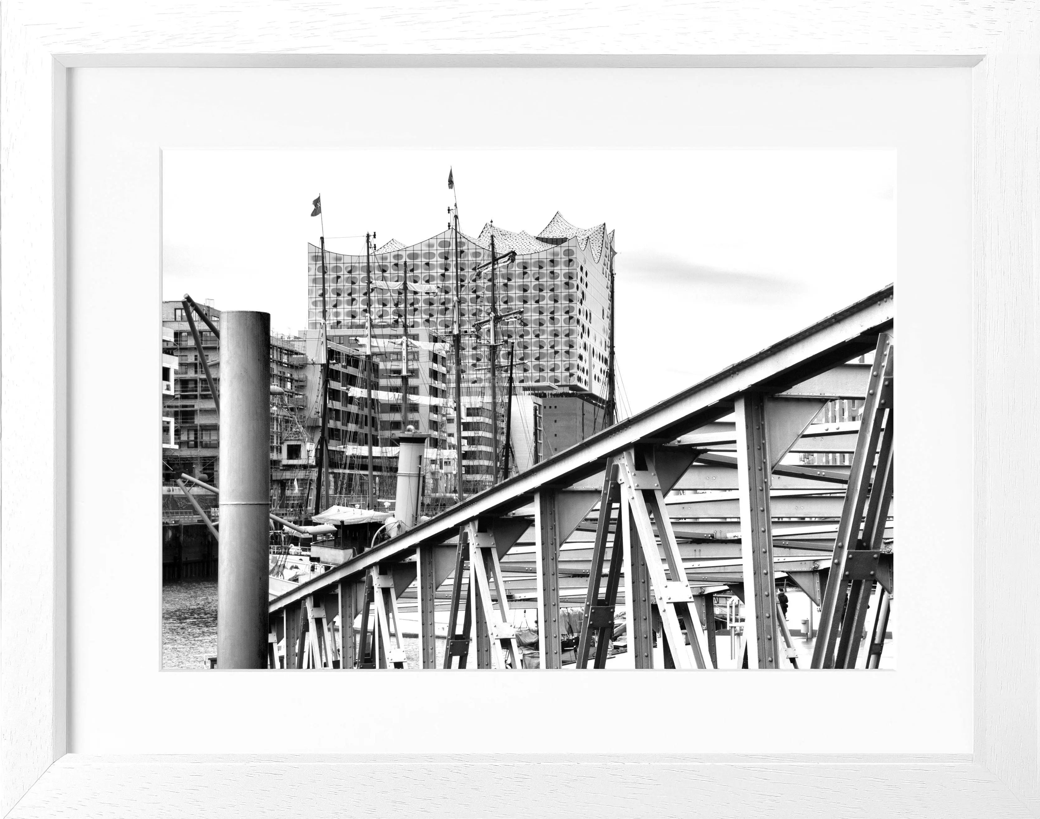 Schwarzweiß-Poster mit Rahmen, Hamburg Hafen mit Elphi, 31x25cm, von Cosman-Photocollection, maritime Stadtansicht