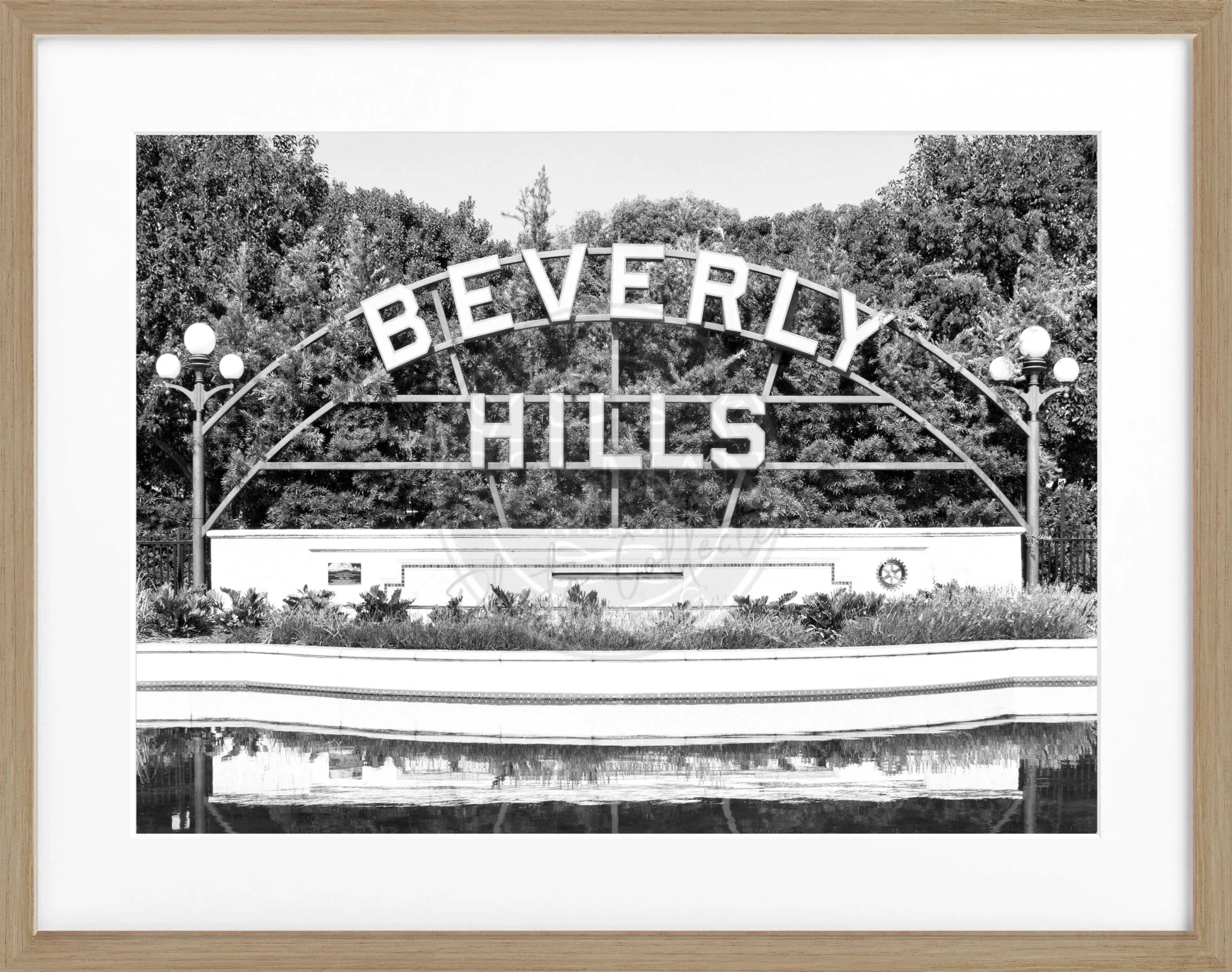 Schwarzes Poster mit Rahmen von Cosman-Photocollection, Kalifornien Beverly Hills Schild, 31x25cm, Wanddekoration