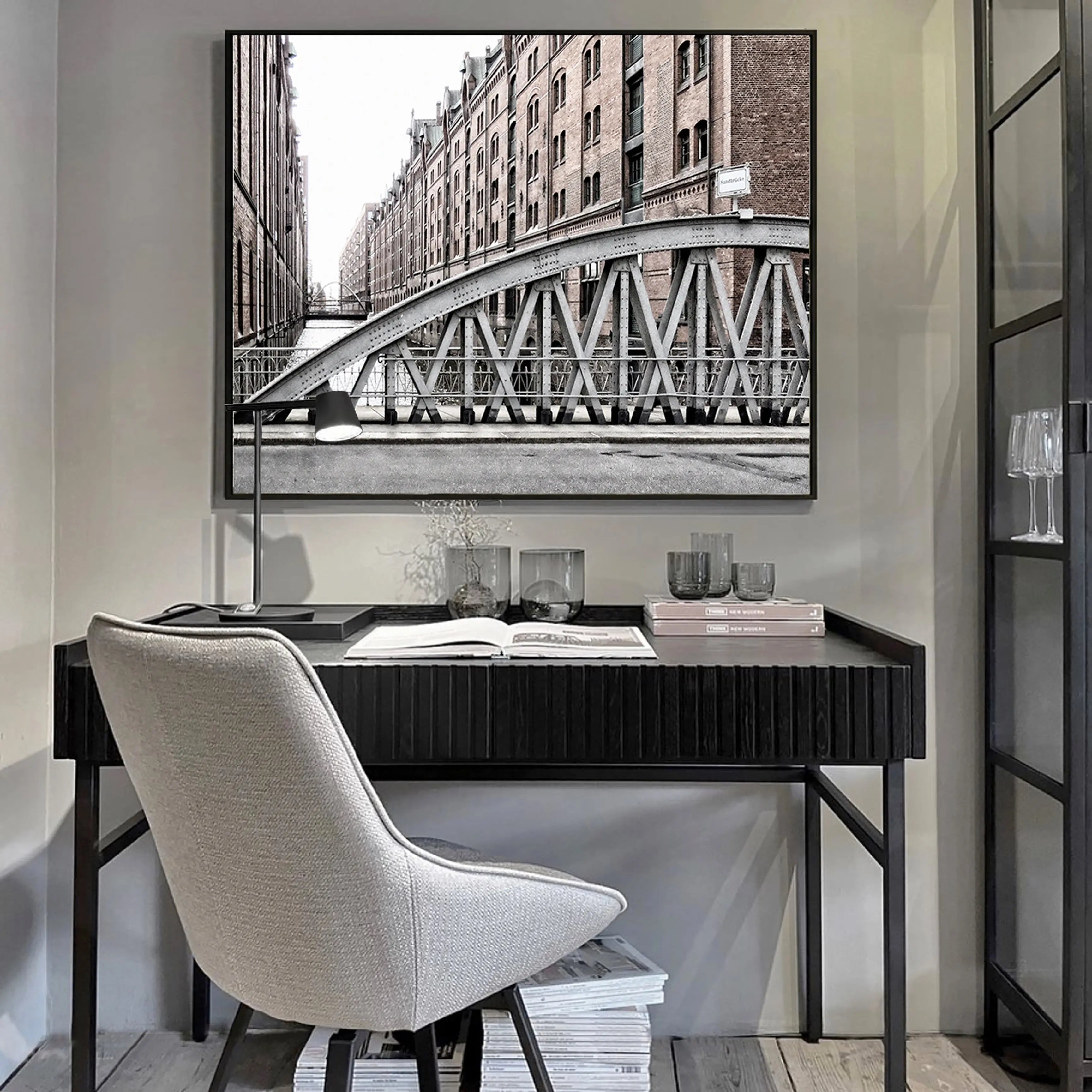 Hochwertiges Wandbild Hamburg Speicherstadt von Cosman-Photocollection auf Leinwand mit Schattenfuge, 125x95 cm, detailreiche Stadtaufnahme.
