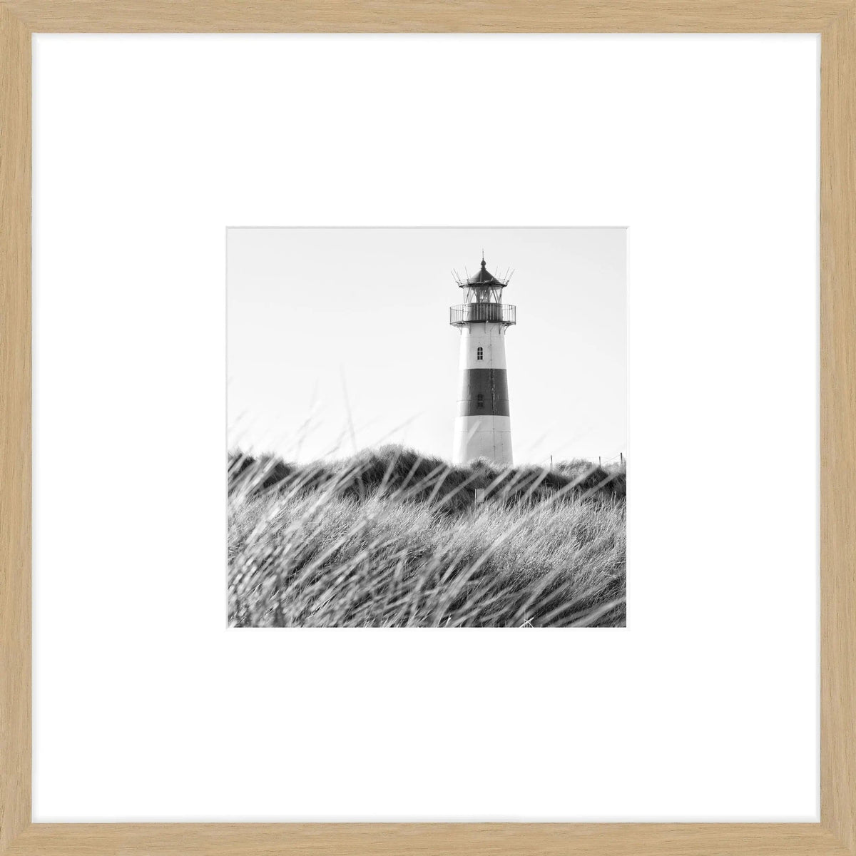Schwarz-weiß Poster mit Rahmen von Cosman-Photocollection, Lister Leuchtturm Sylt, 43x43cm, dekorativer Objektrahmen