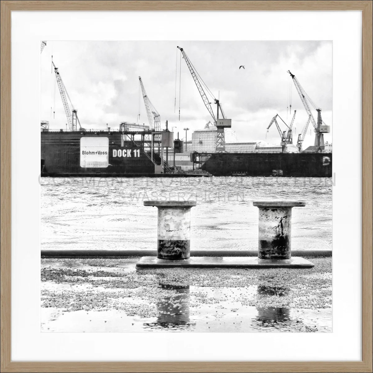Poster mit Rahmen Hamburg Hafen ’DOCK 11’ HH05KQ