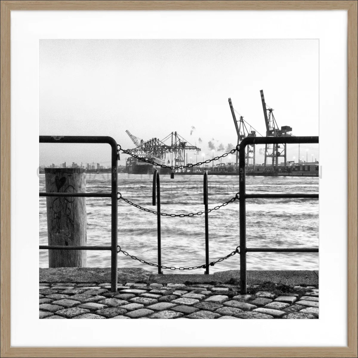 Poster mit Rahmen Hamburg Hafen ’Zaun’ HH30 - Wandbilder