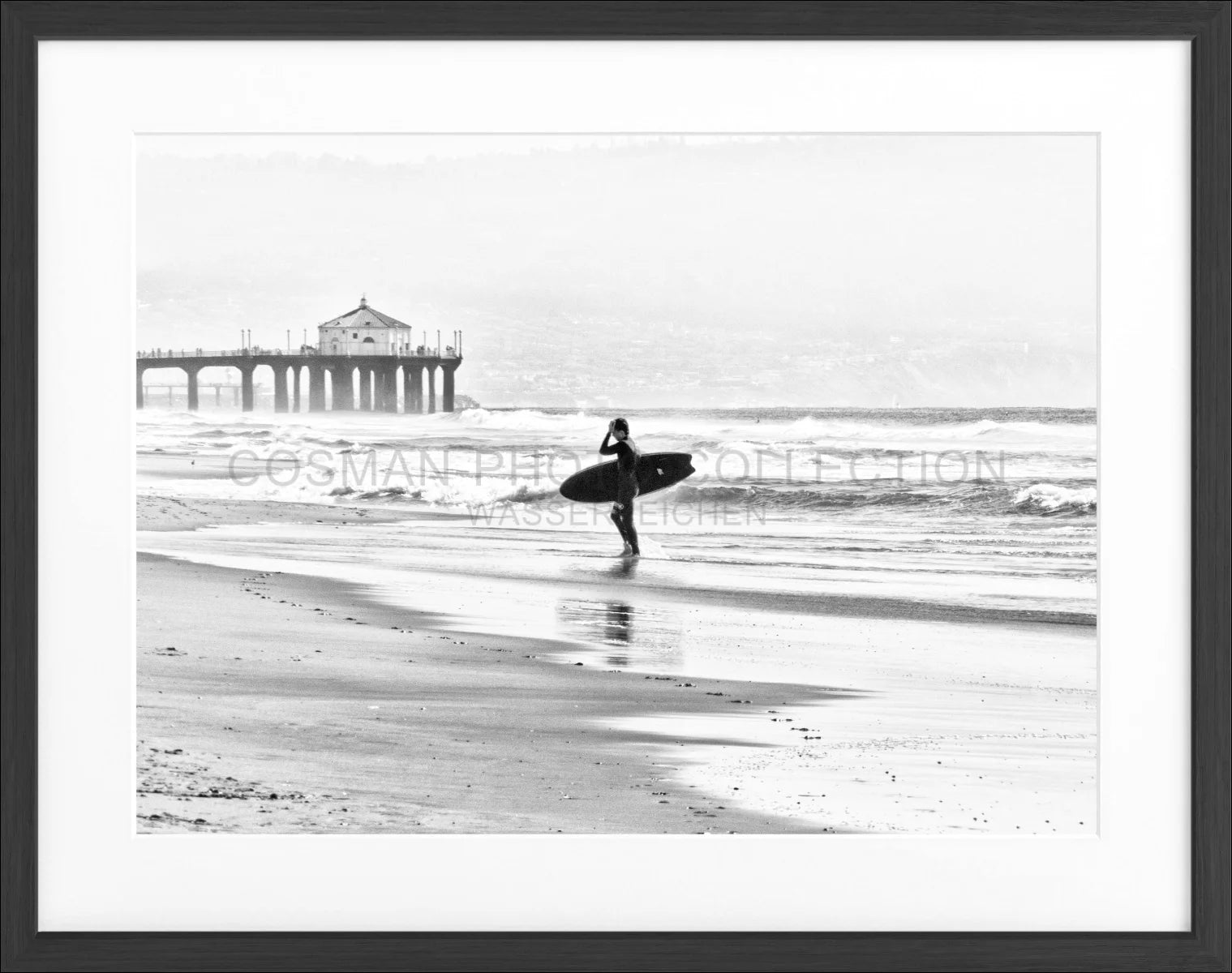 Poster mit Rahmen Kalifornien Manhattan Beach ’Surfer’