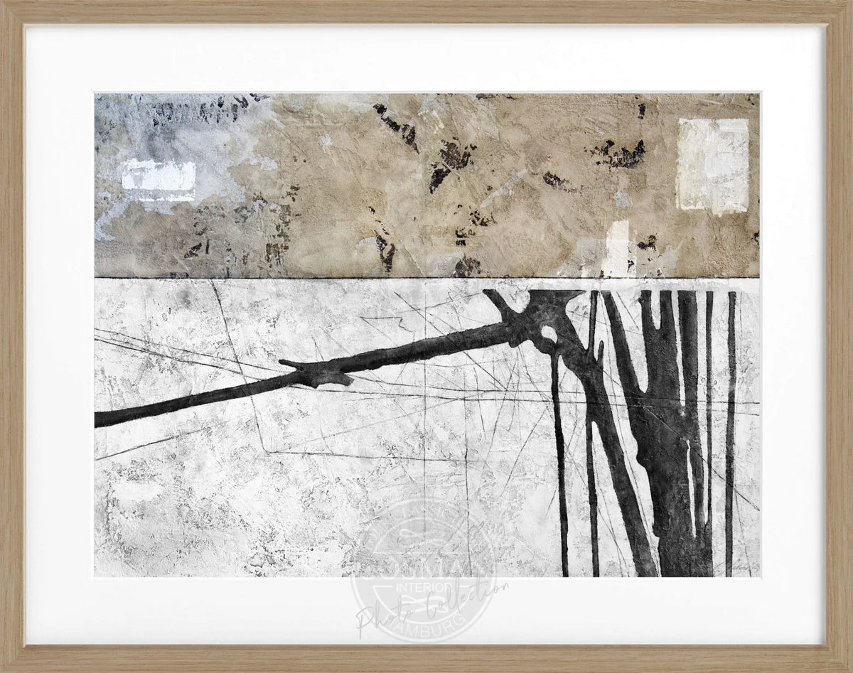 Abstrakte Fotokunst GM68 in Beige, Grau, Weiß und Schwarz mit Rahmen in Eiche Furnier
