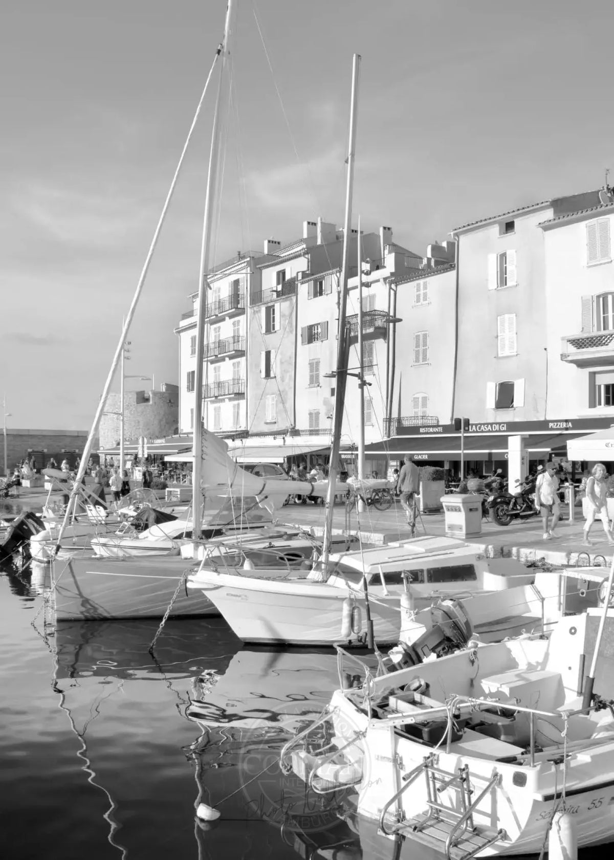 Schwarz-weiß Poster 'Hafen' Saint Tropez von Cosman-Photocollection, 21x29,7 cm, mit weißem Rand, A4 Druck.