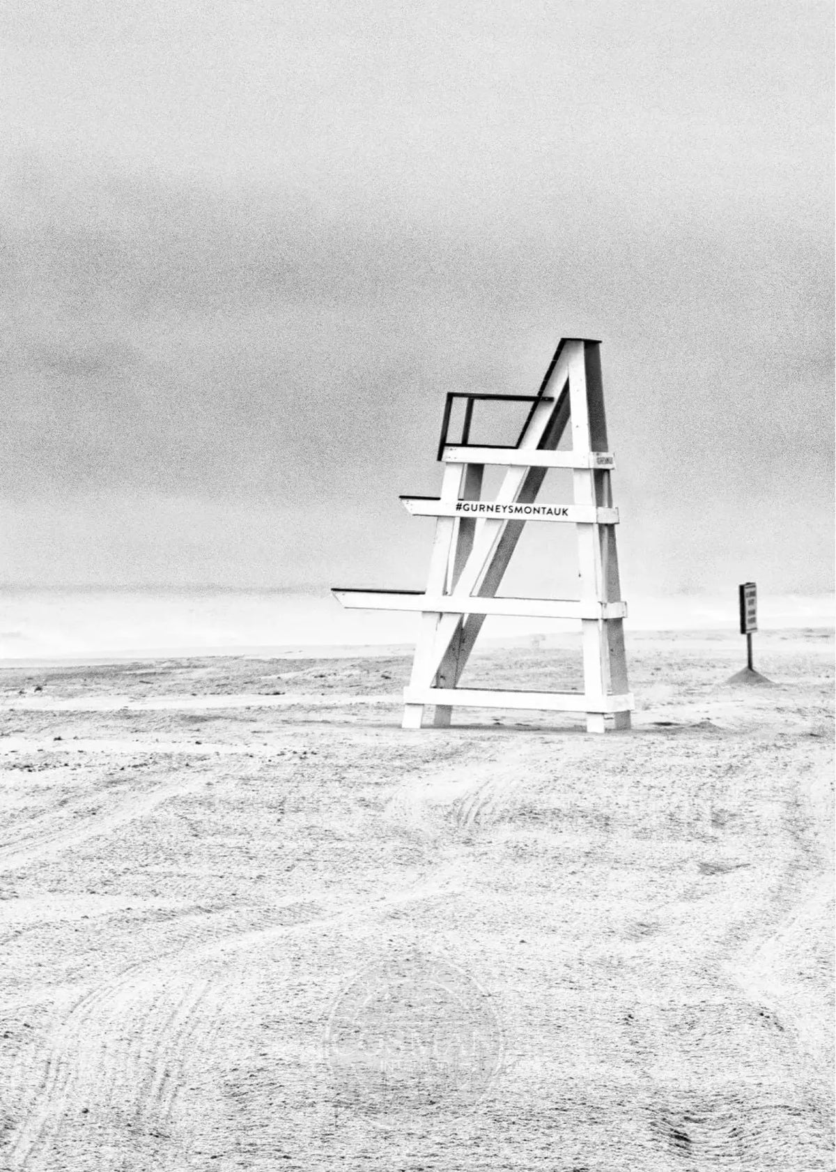 Schwarz-weiß Poster Hamptons Long Island Beach von Cosman-Photocollection, A4-Größe mit weißem Rand, Fotokunstdruck