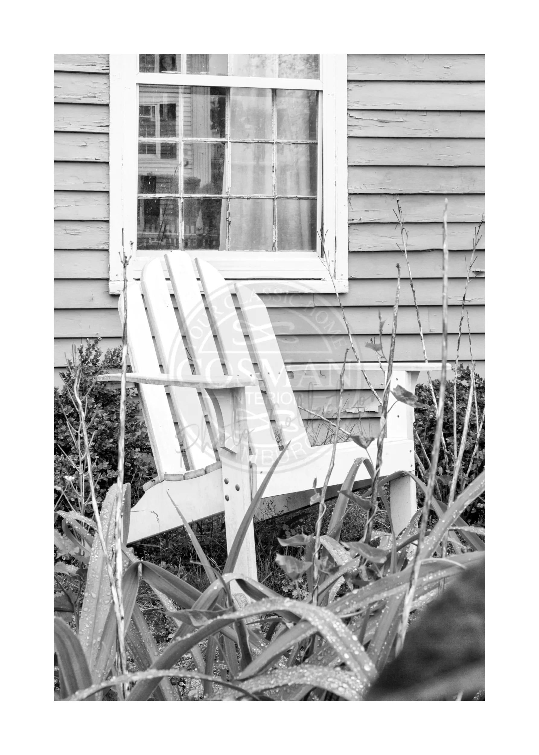 Schwarz-weißer Poster Druck Hamptons Long Island Deckchair von Cosman-Photocollection, A4-Größe, mit weißem Rand