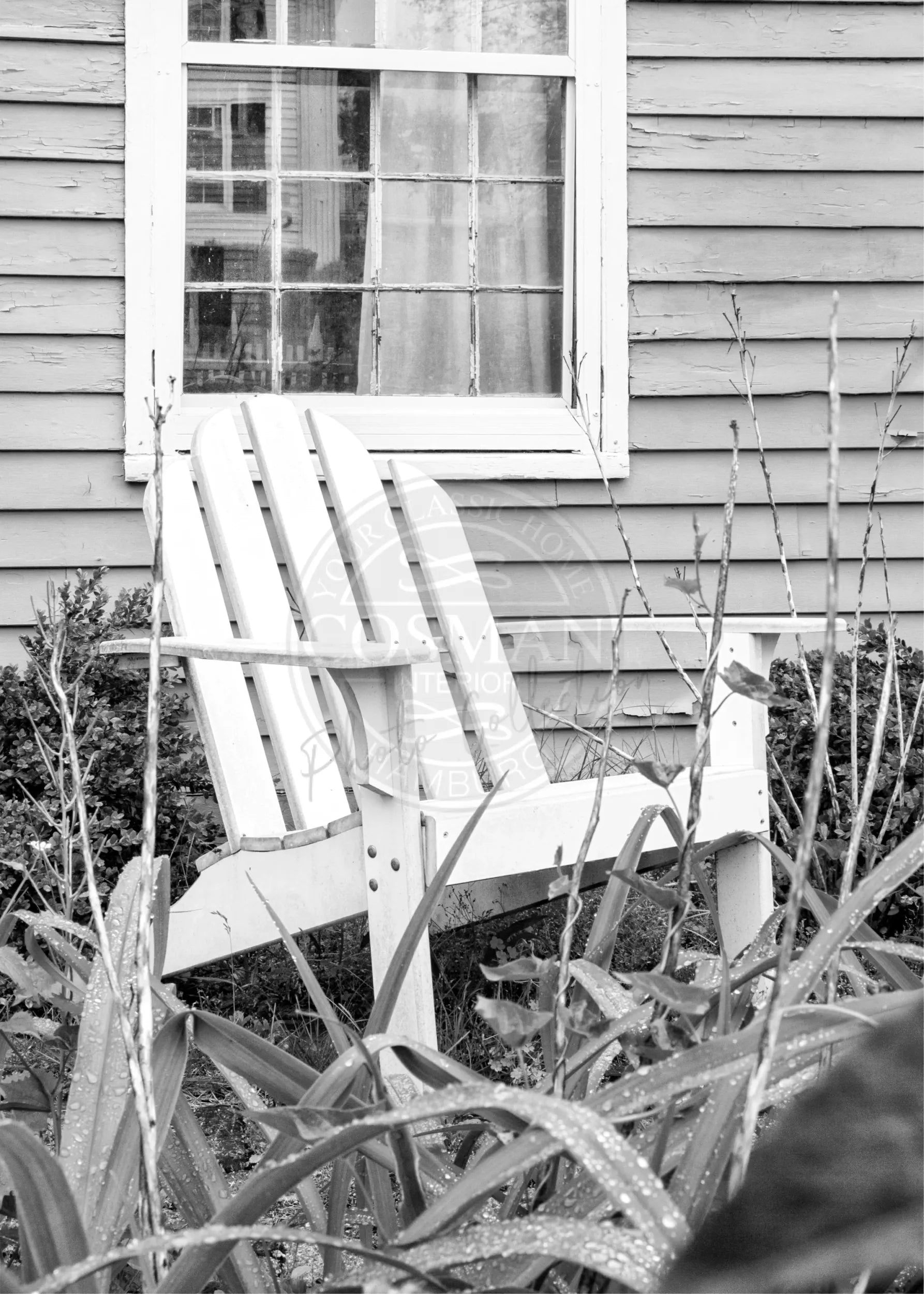 Schwarz-weiß Poster vom Hamptons Long Island Deckchair von Cosman-Photocollection, 21x29,7 cm, mit weißem Rand.