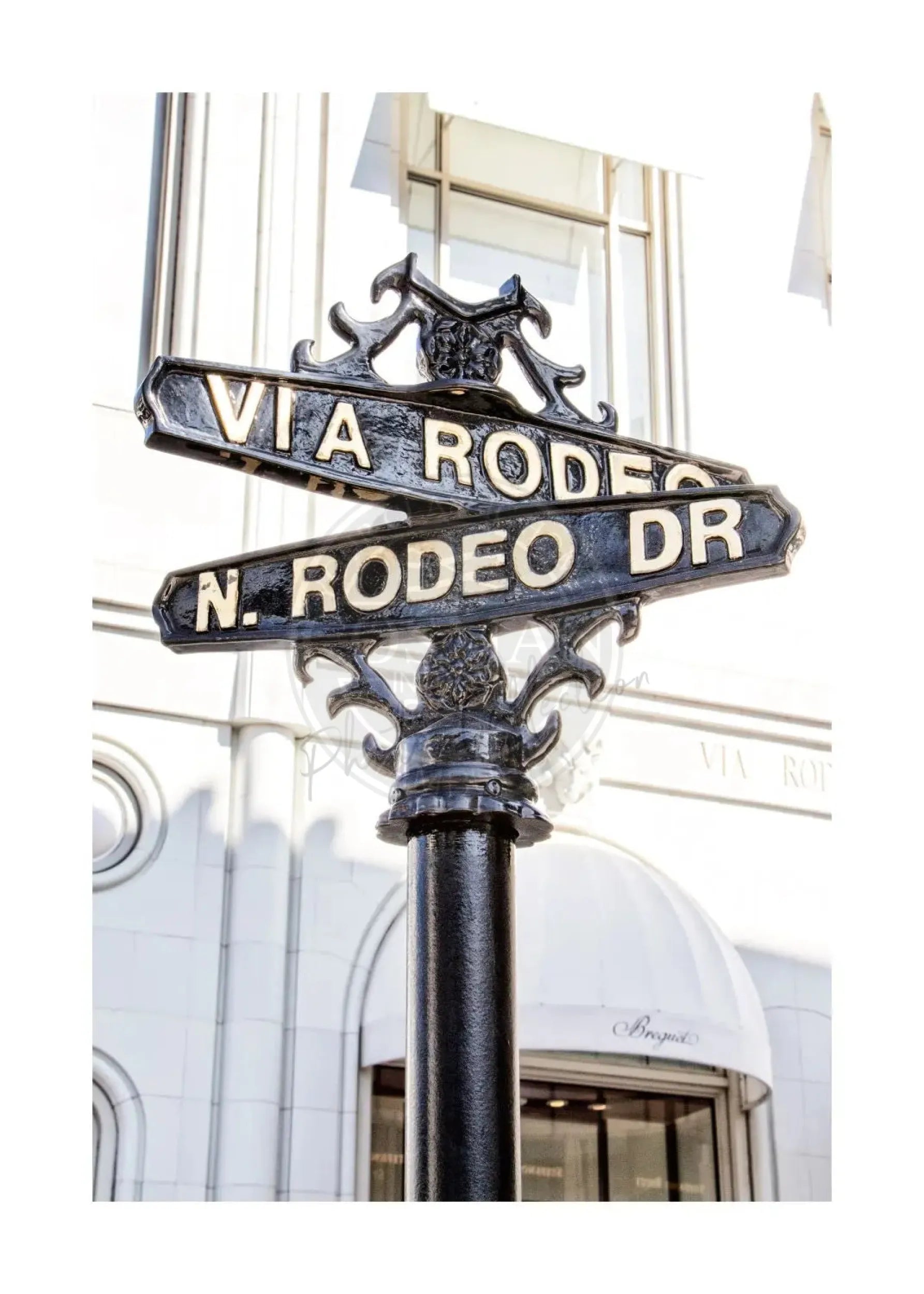 Schwarz-weiß Poster von Beverly Hills Rodeo Drive, 21x29,7 cm, von Cosman-Photocollection, mit weißem Rand.