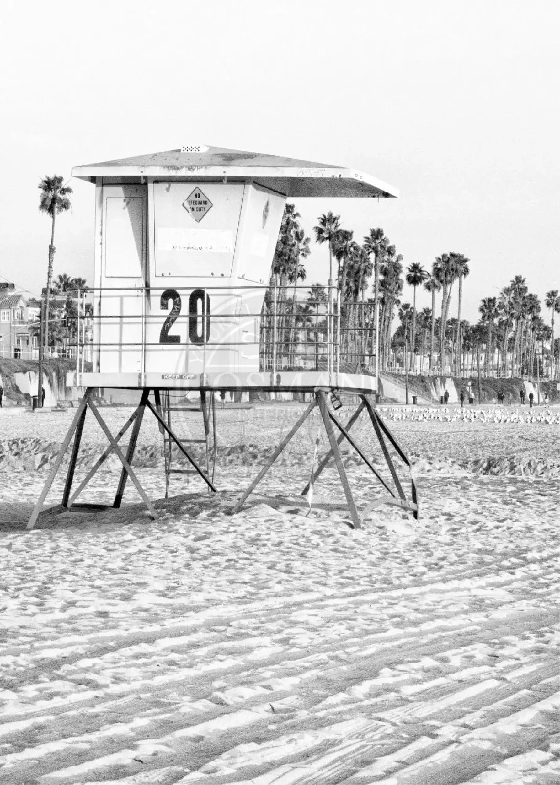 Schwarzweiß Poster von Cosman-Photocollection mit Lifeguard-Motiv an der Huntington Beach in Kalifornien, A4-Größe, 21x29,7 cm