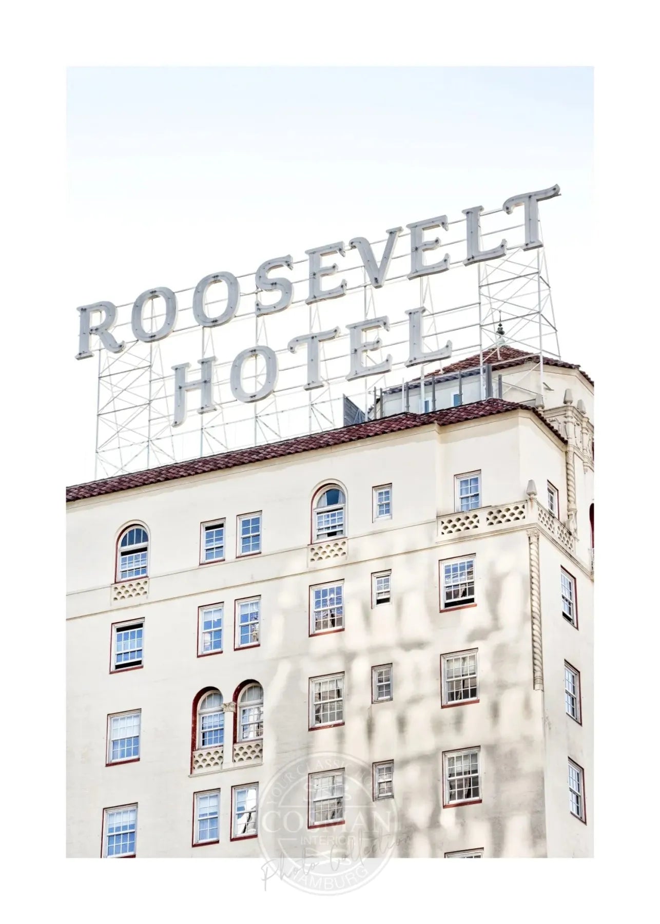 Schwarz-weiß Poster des Roosevelt Hotels in Los Angeles, Kalifornien, von Cosman-Photocollection, 21x29,7 cm, mit weißem Rand