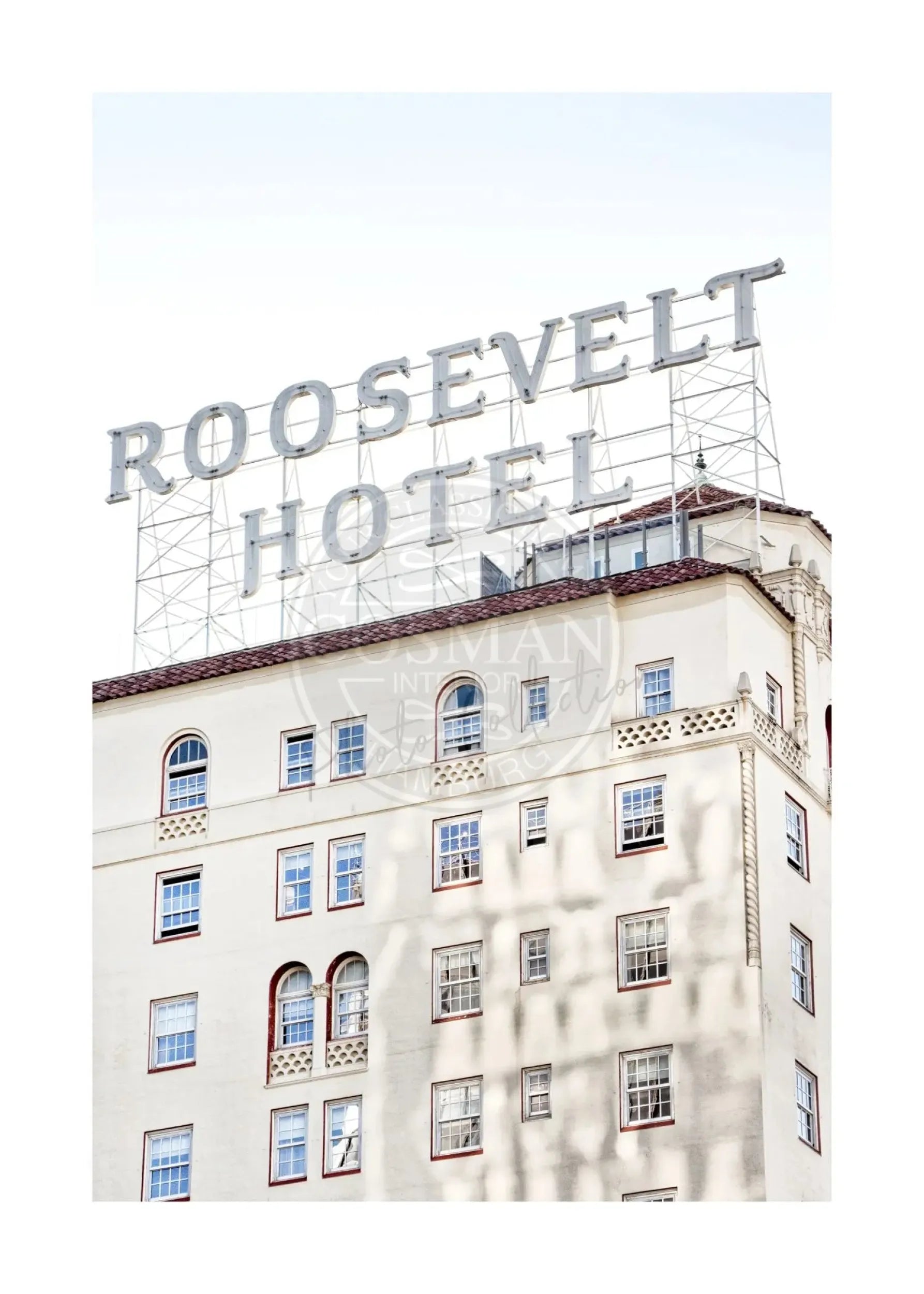 Schwarz-weiß Poster des Roosevelt Hotels in Los Angeles, Kalifornien, von Cosman-Photocollection, 21x29,7 cm, mit weißem Rand