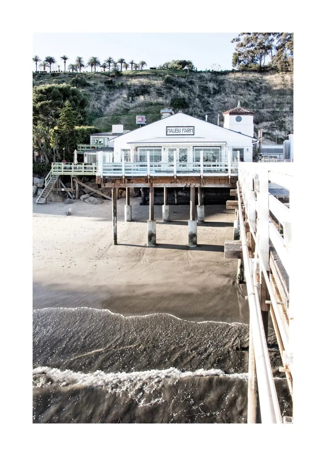 Schwarz-weiß Poster von Malibu Beach Pier in Kalifornien, 21x29,7 cm, von Cosman-Photocollection, mit weißem Rand
