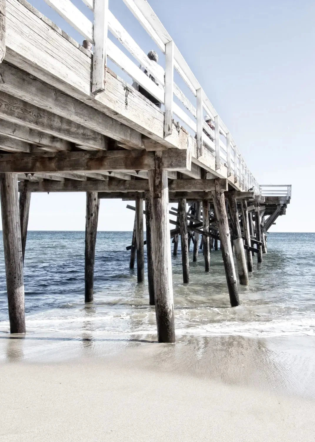 Schwarz-weiß Poster von Malibu Pier in Kalifornien, 21x29,7 cm, von Cosman-Photocollection, mit weißem Rand.
