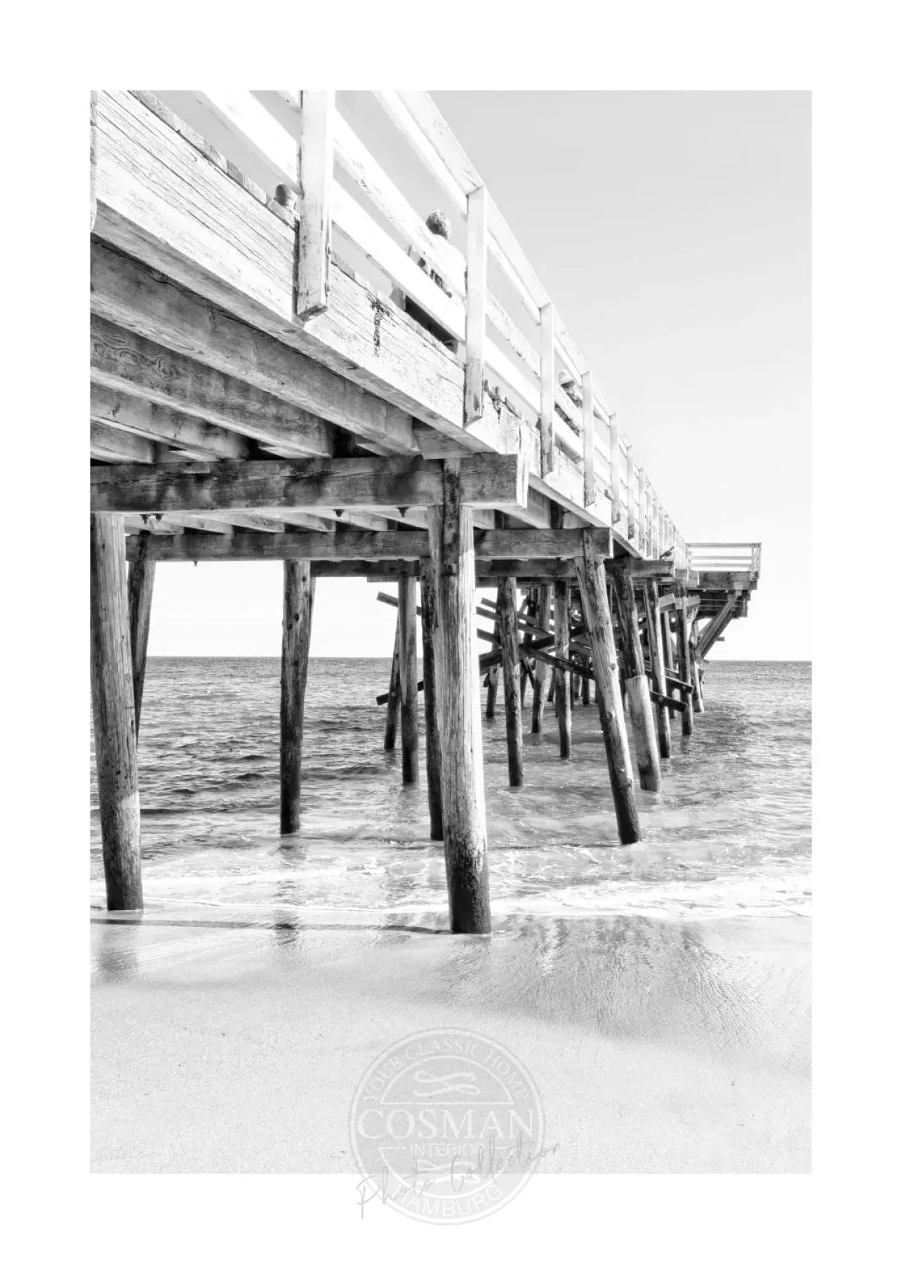 Weißer Rand A4-Poster von Cosman-Photocollection mit Schwarz-Weiß-Foto vom Malibu Pier in Kalifornien, 21x29,7cm