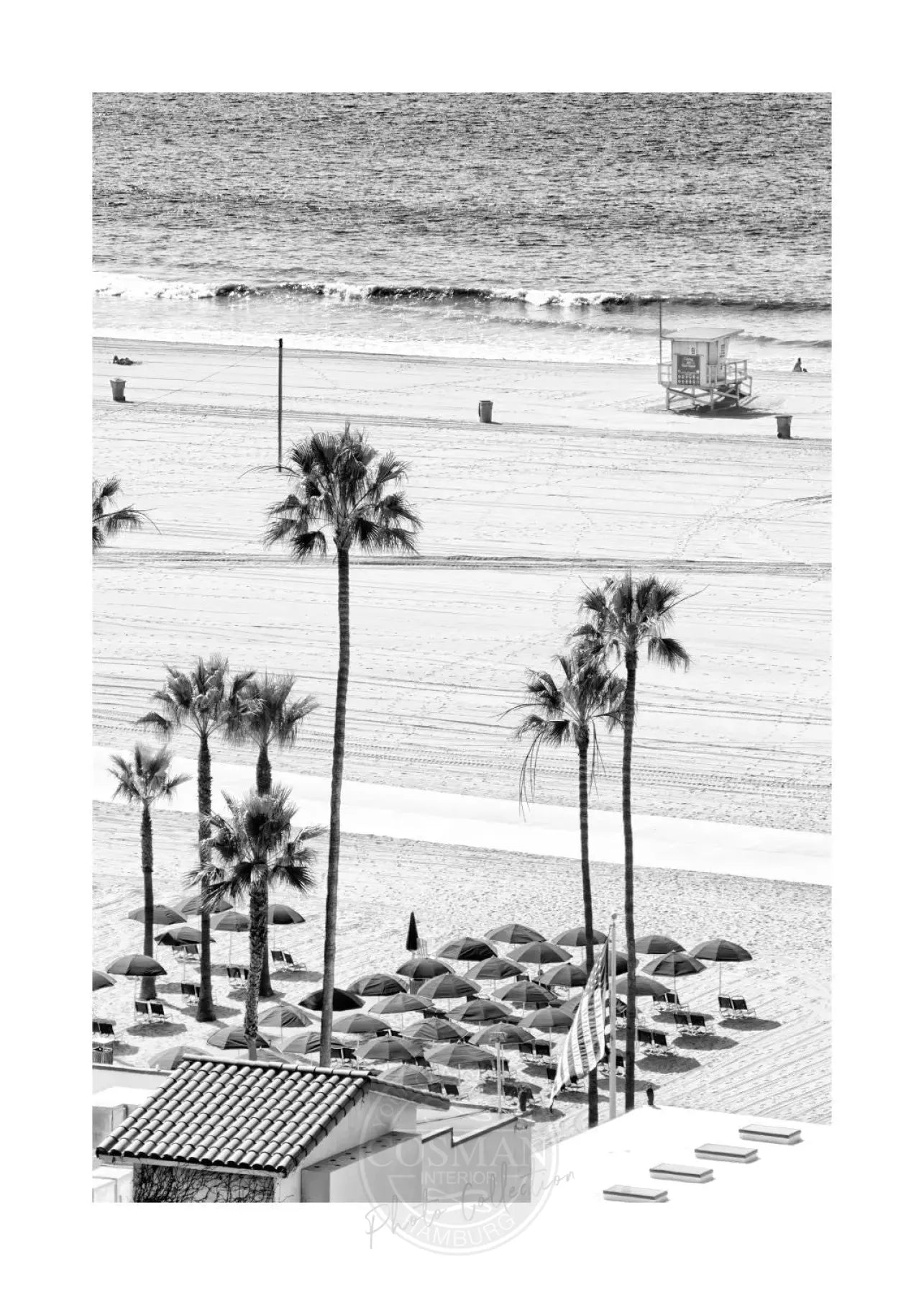 Schwarz-weiß Poster von Santa Monica Beach in Kalifornien, im A4-Format, mit weißem Rand, von Cosman-Photocollection.