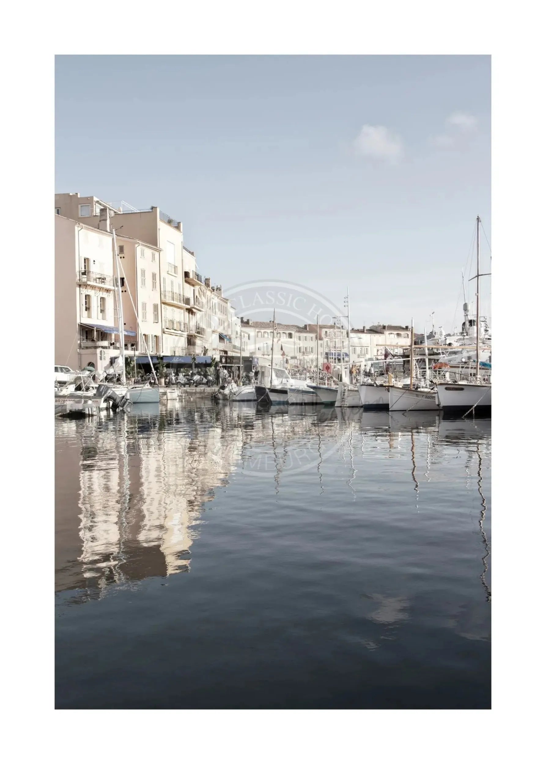 Schwarz-weiß Poster des Hafens in Saint Tropez von Cosman-Photocollection, A4-Größe, mit weißem Rand, hochwertiger Druck.