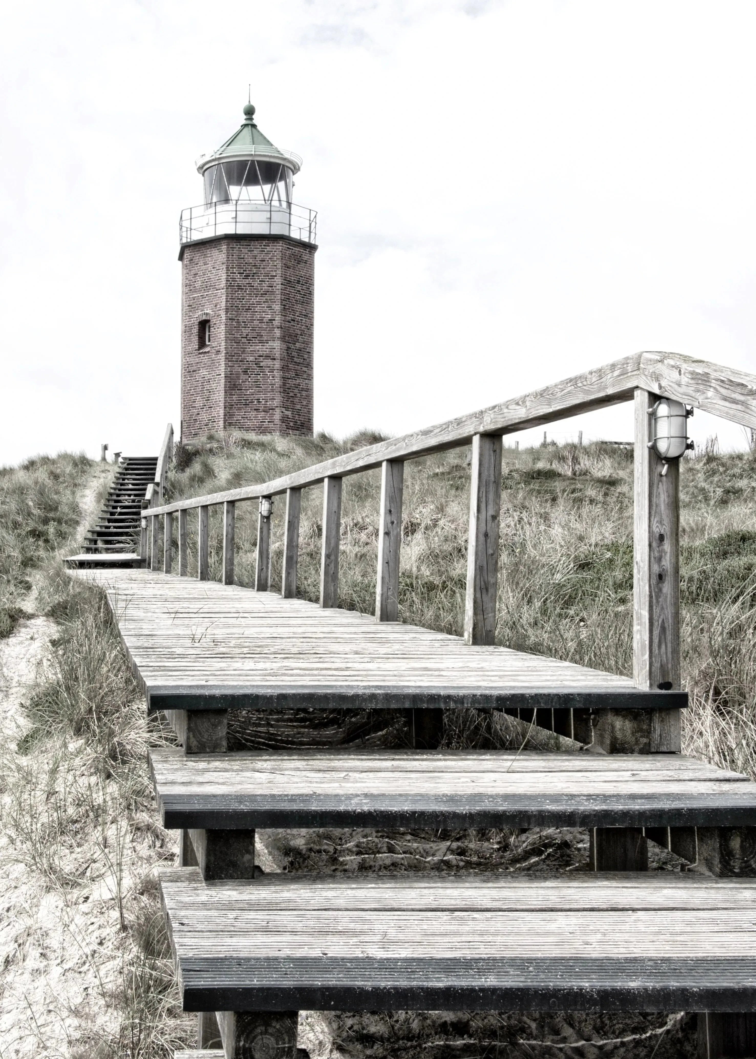 Schwarz-weiß Poster des Leuchtturms Kampen auf Sylt von Cosman-Photocollection, A4-Format, mit weißem Rand