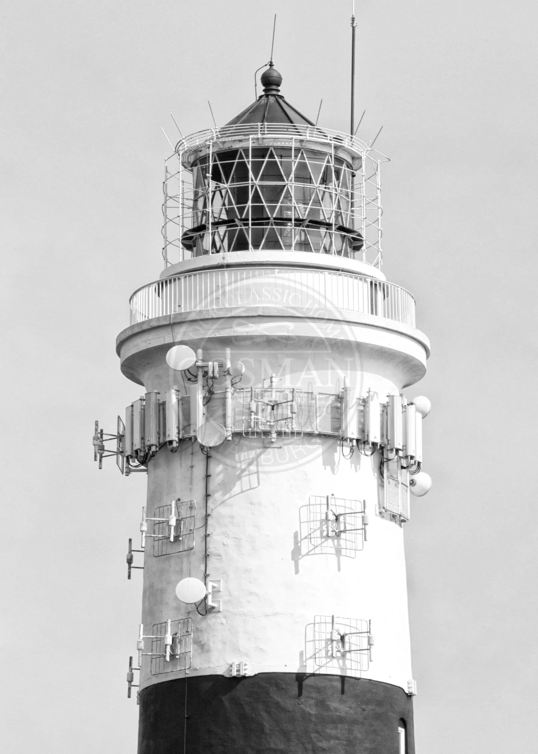Schwarz-Weiß-Poster des Sylt Leuchtturms Kampen von Cosman-Photocollection im A4-Format, mit weißem Rand.