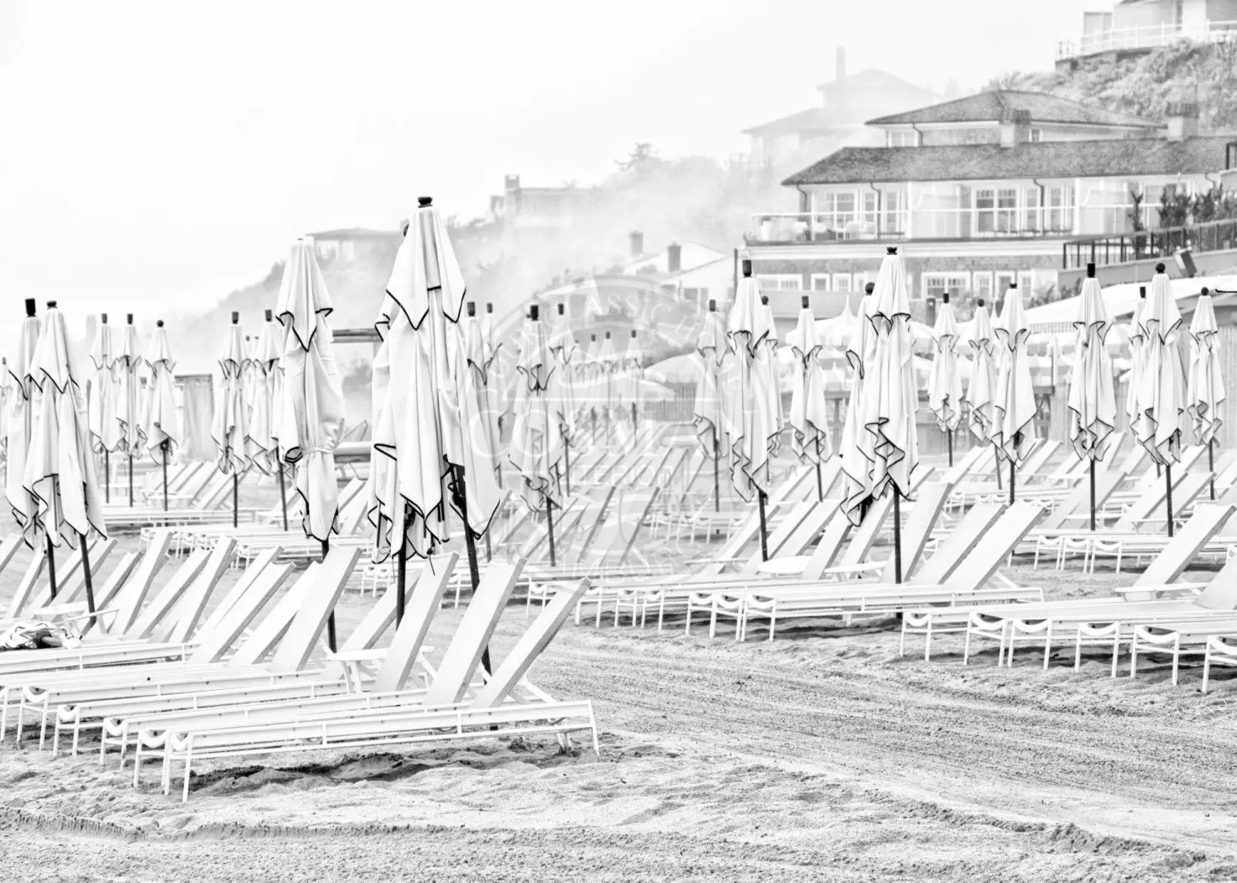 Schwarz-weiß-Poster Hamptons Long Island Beach von Cosman-Photocollection, A4 Größe, mit weißem Rand, elegant und stilvoll