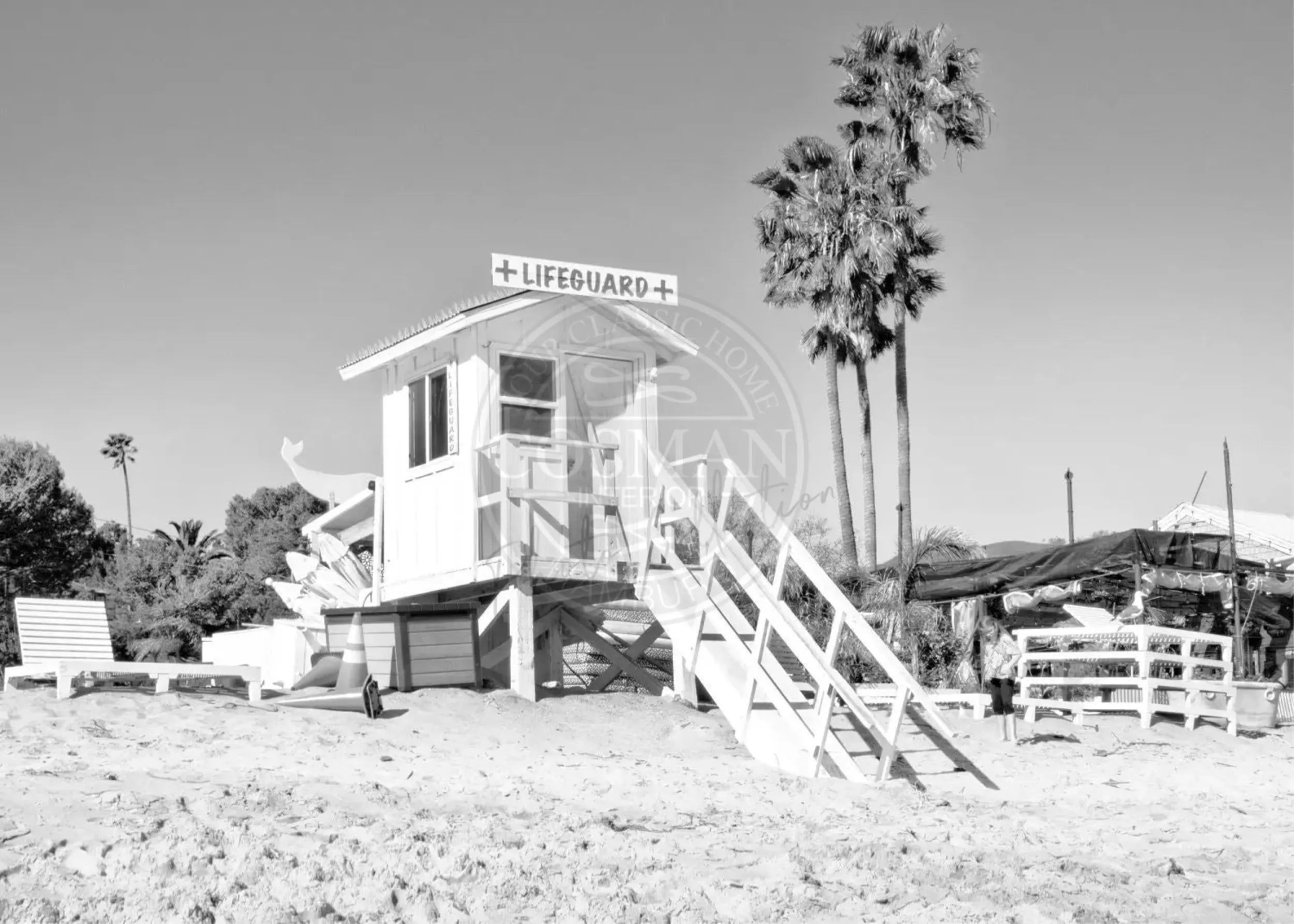 Weißer Rand, schwarz-weißer Poster Druck von Kalifornien Malibu Beach Lifeguard, 29,7x21cm, von Cosman-Photocollection