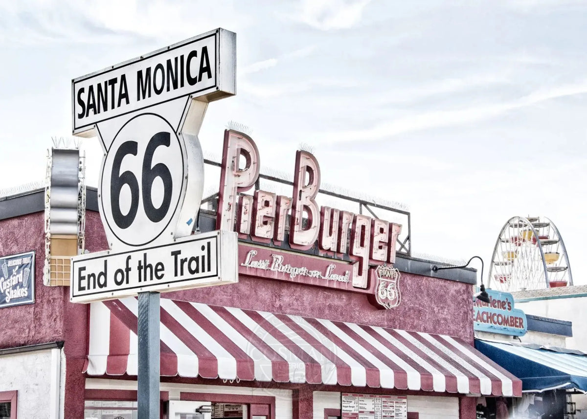 Schwarz-weiß Poster von Santa Monica Pier in Kalifornien, 29,7x21cm, von Cosman-Photocollection, mit weißem Rand