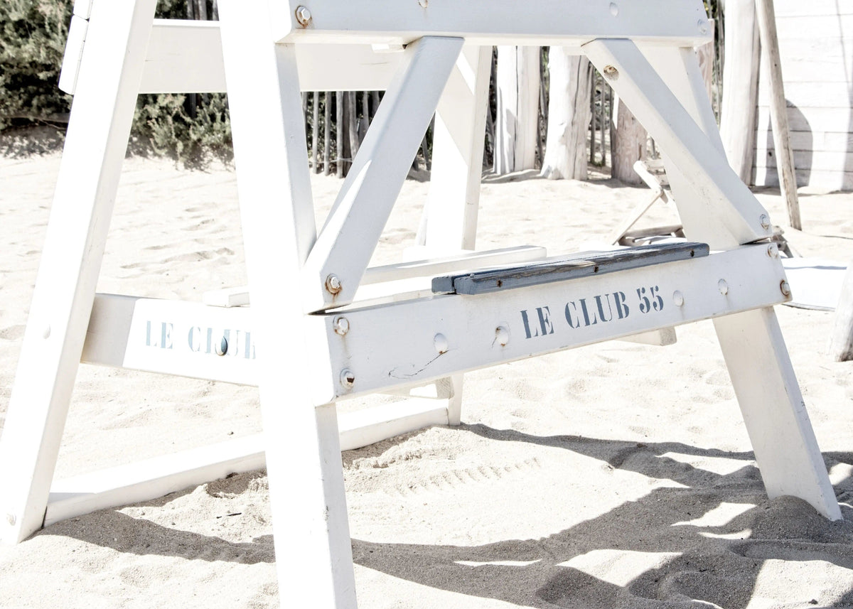 Schwarz-weiß Poster ’Le Club 55’ Saint Tropez von Cosman-Photocollection, A4-Größe, mit weißem Rand, Wanddekoration