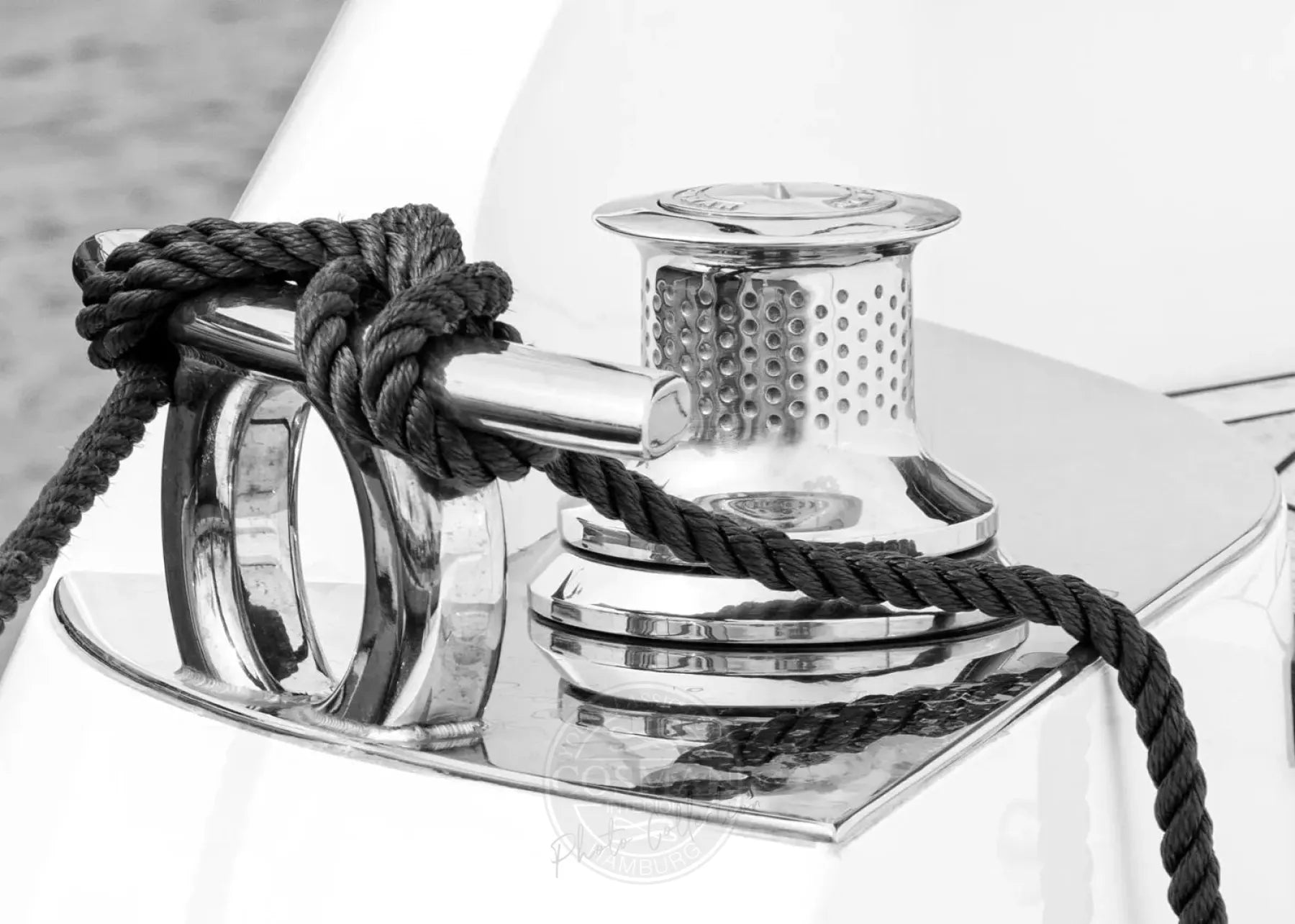 Schwarz-weiß Poster „Sailing“ von Cosman-Photocollection, 29,7x21cm, mit weißem Rand, Saint Tropez Motiv