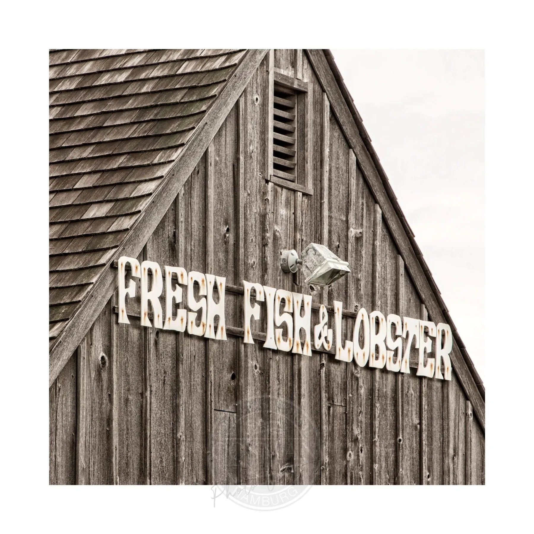 Schwarzweiß-Poster mit weißem Rand, 40x40cm, von Cosman-Photocollection, mit Motiv vom Hamptons Long Island 'Fresh Fish'.