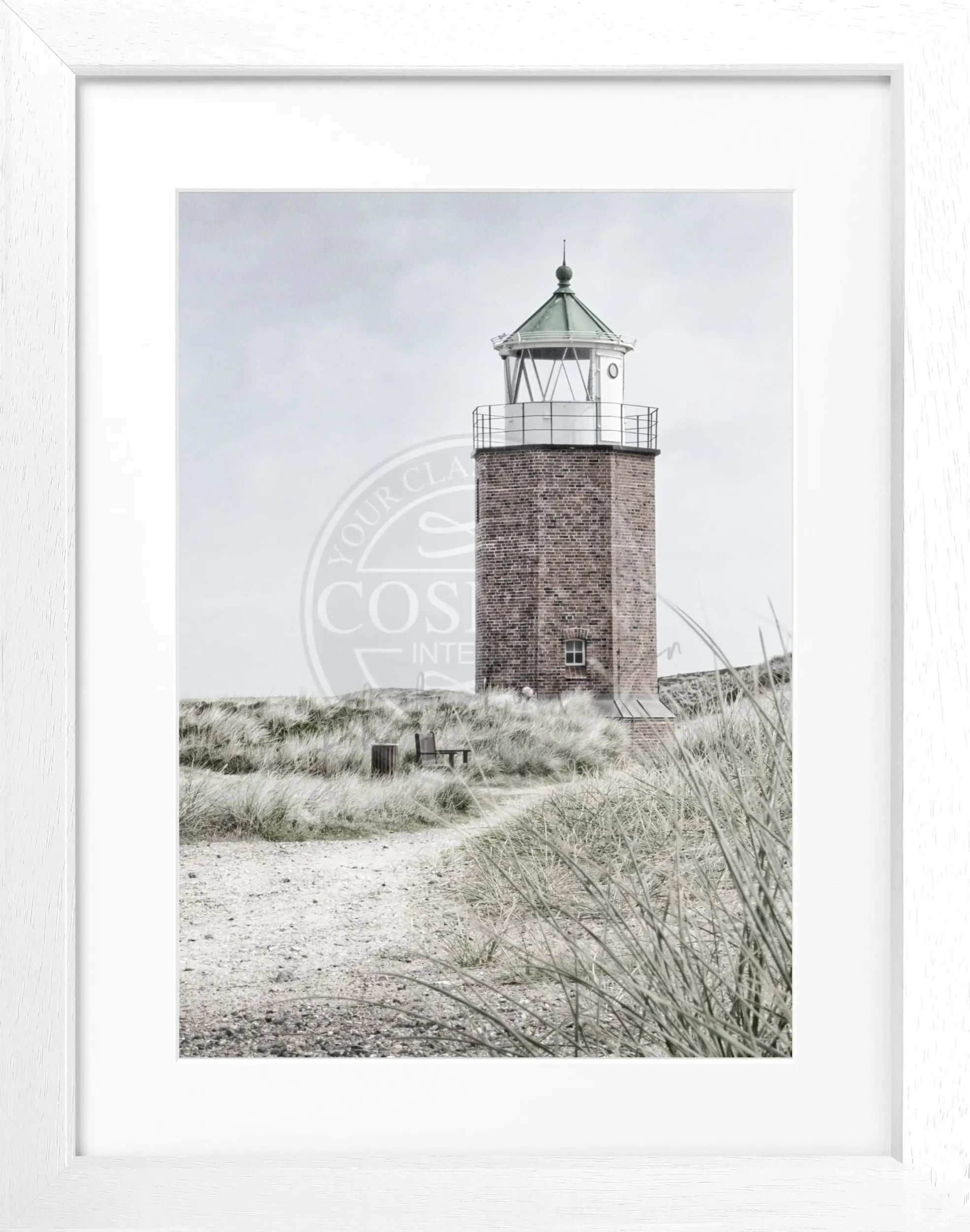 Schwarz-Weiß Poster mit Rahmen von Sylt Leuchtturm Rotes Kliff, 25x31cm, von Cosman-Photocollection, detailreiche Küstenaufnahme